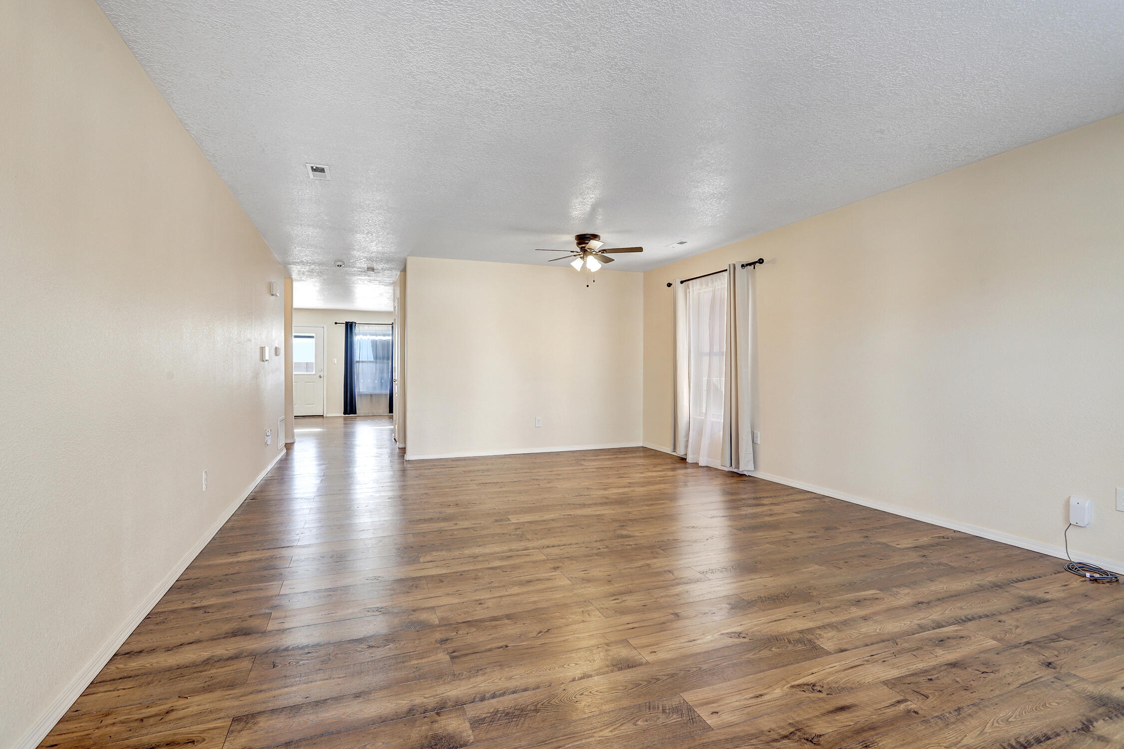 Photo 15 — 5724 Sandoval Drive NE