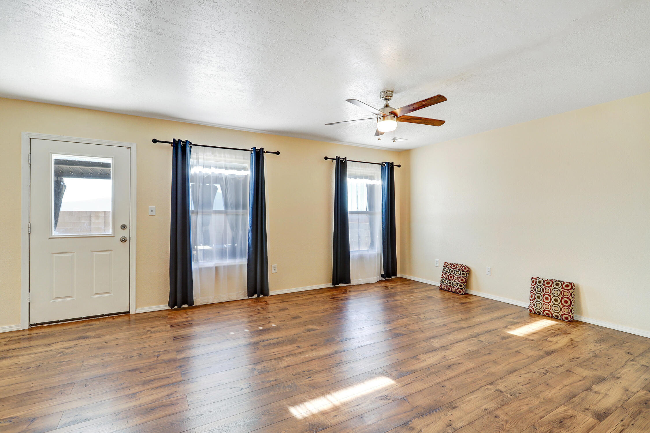 Photo 17 — 5724 Sandoval Drive NE