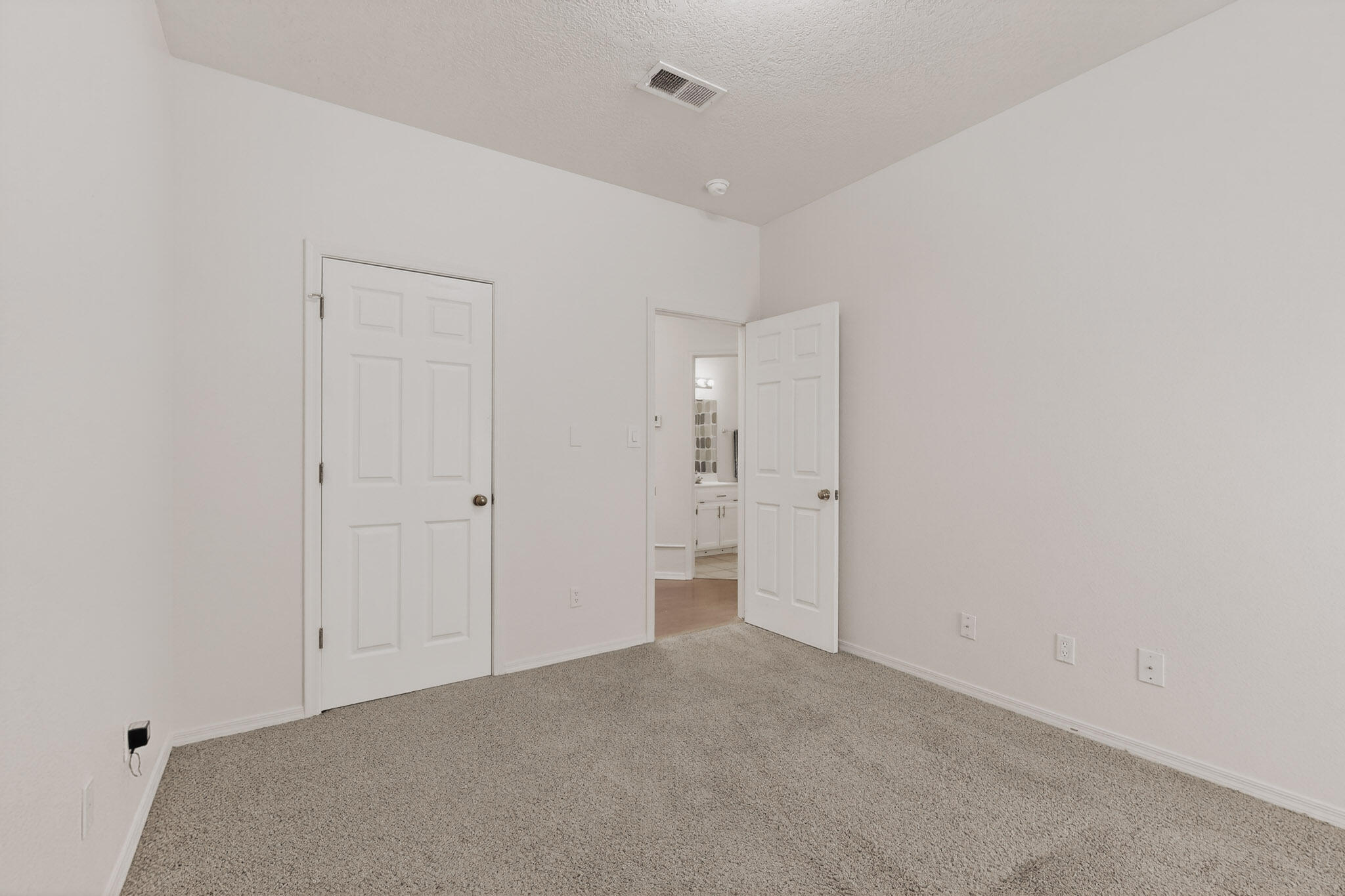 Photo 12 — 8408 San Tesoro Street NE