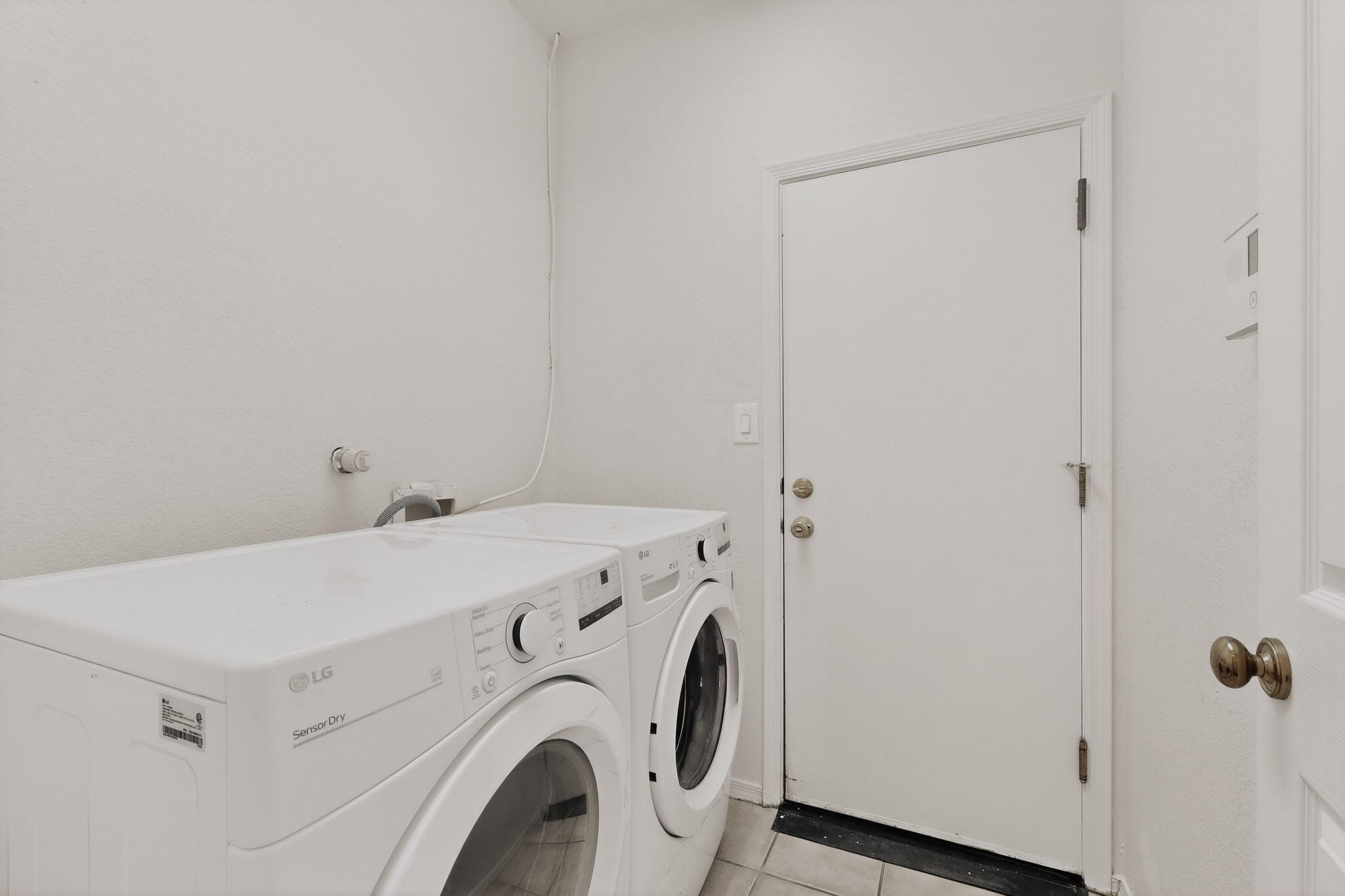 Photo 11 — 8408 San Tesoro Street NE
