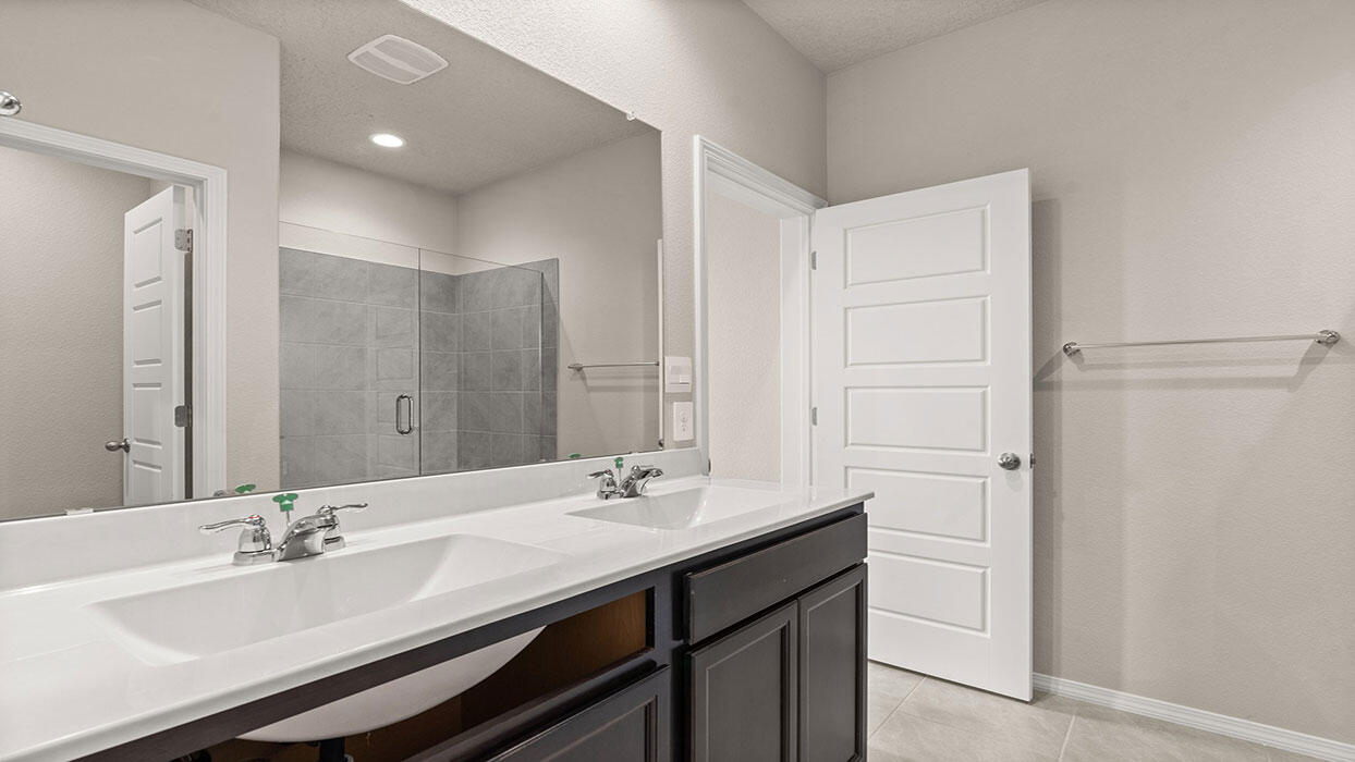 Photo 3 — 3304 Dijamant Loop SE