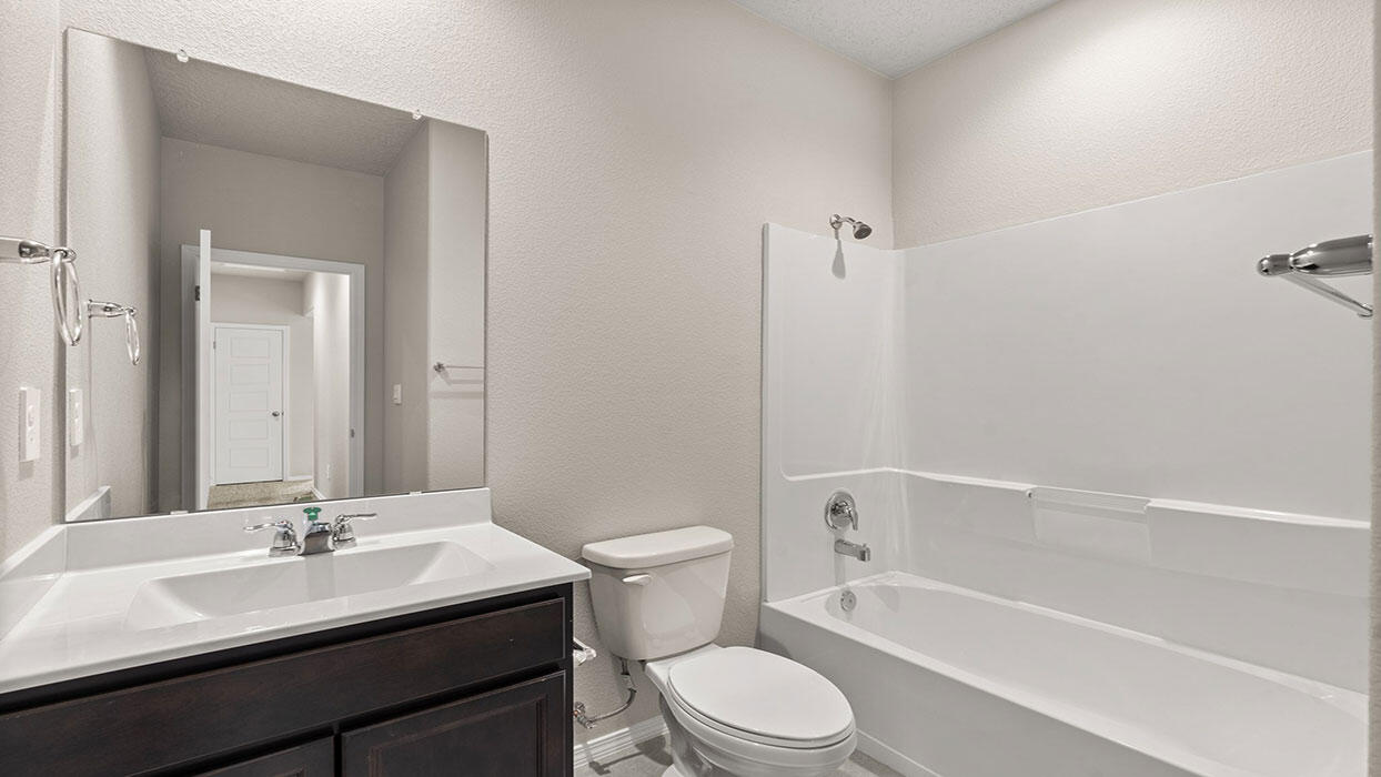 Photo 9 — 3304 Dijamant Loop SE