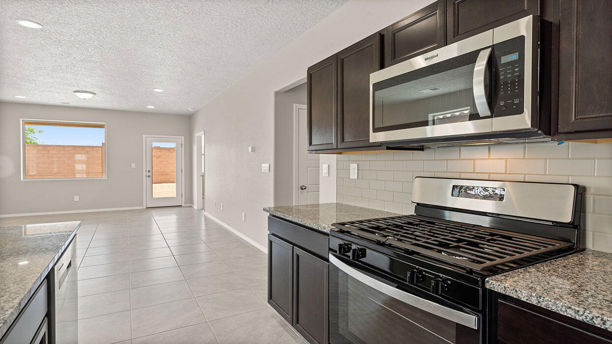 Photo 20 — 3304 Dijamant Loop SE