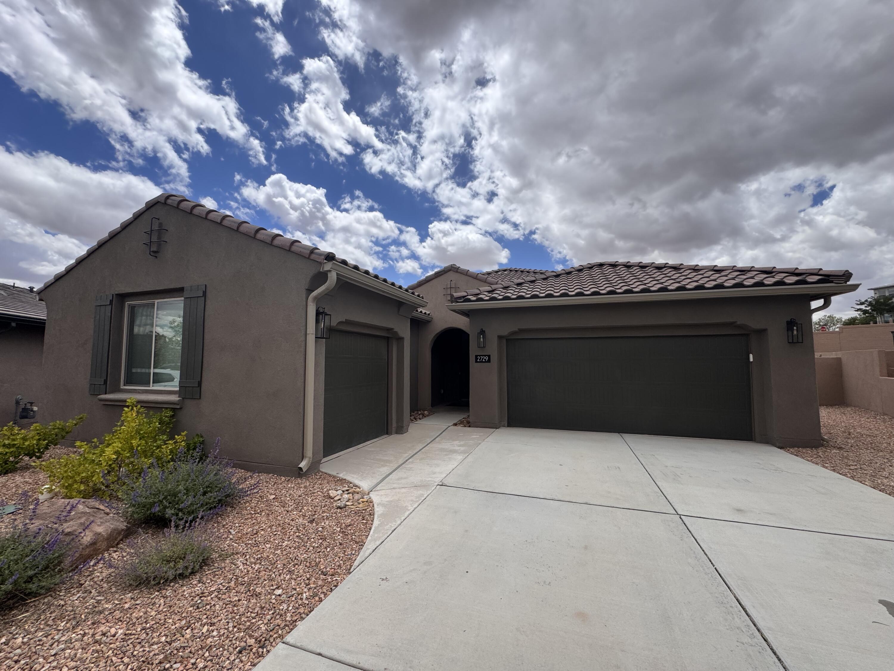 2729 Kings Canyon Loop NE, Rio Rancho, NM 87144