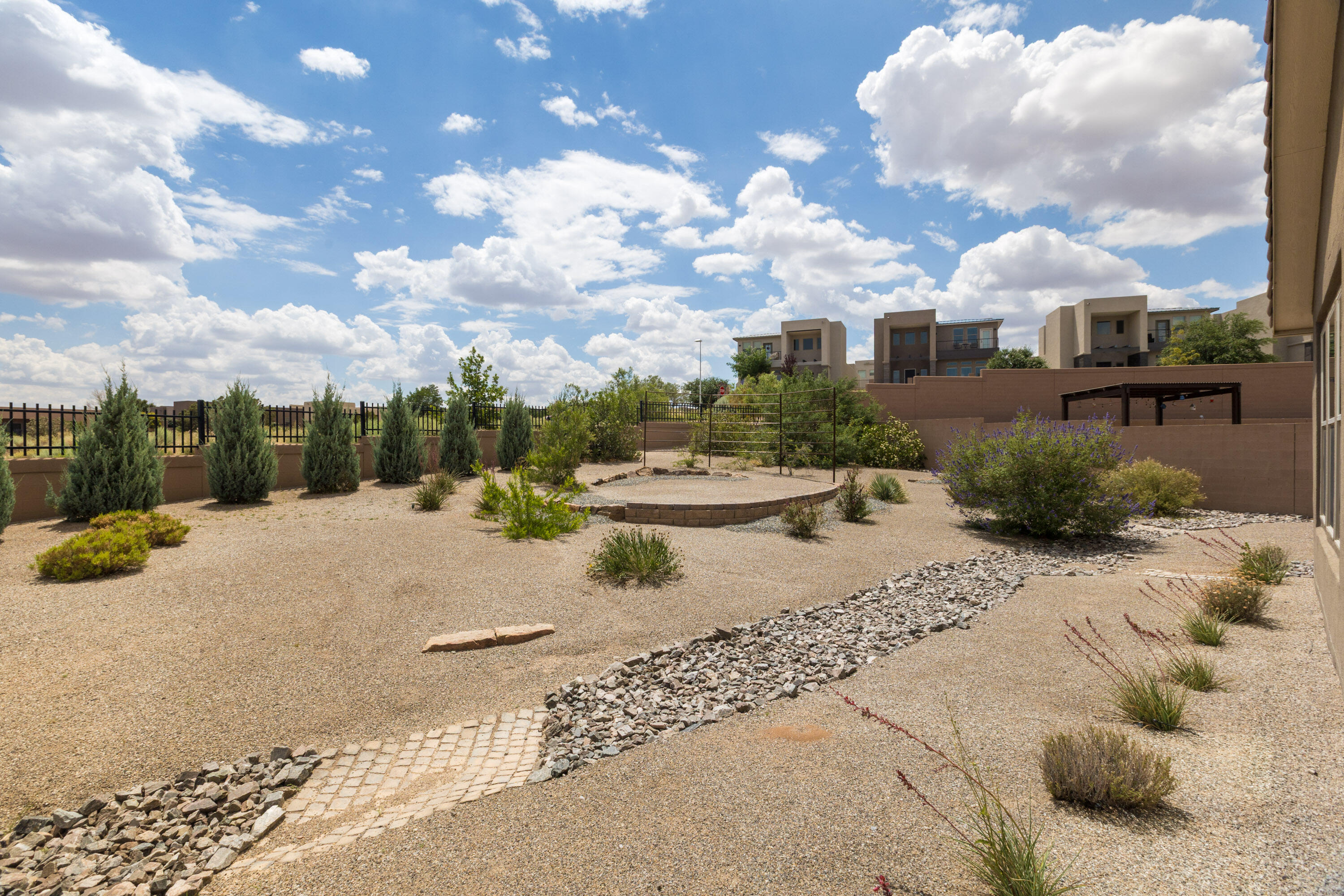 Photo 11 — 2729 Kings Canyon Loop NE