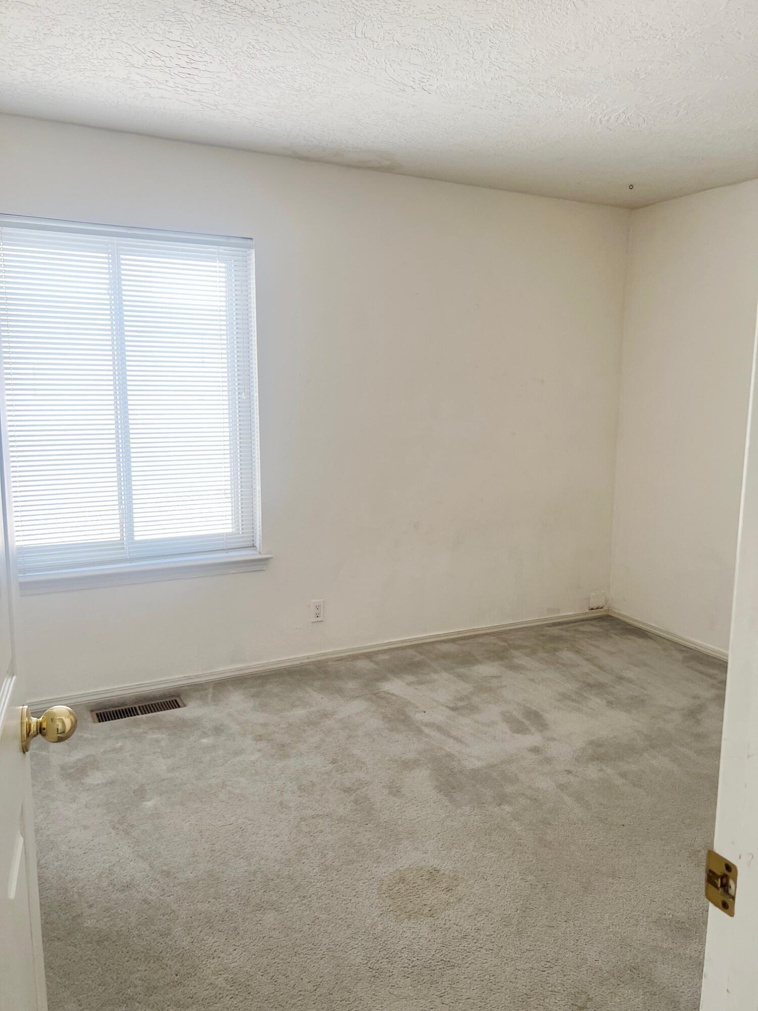 Photo 17 — 8700 Canyon Run Road NE