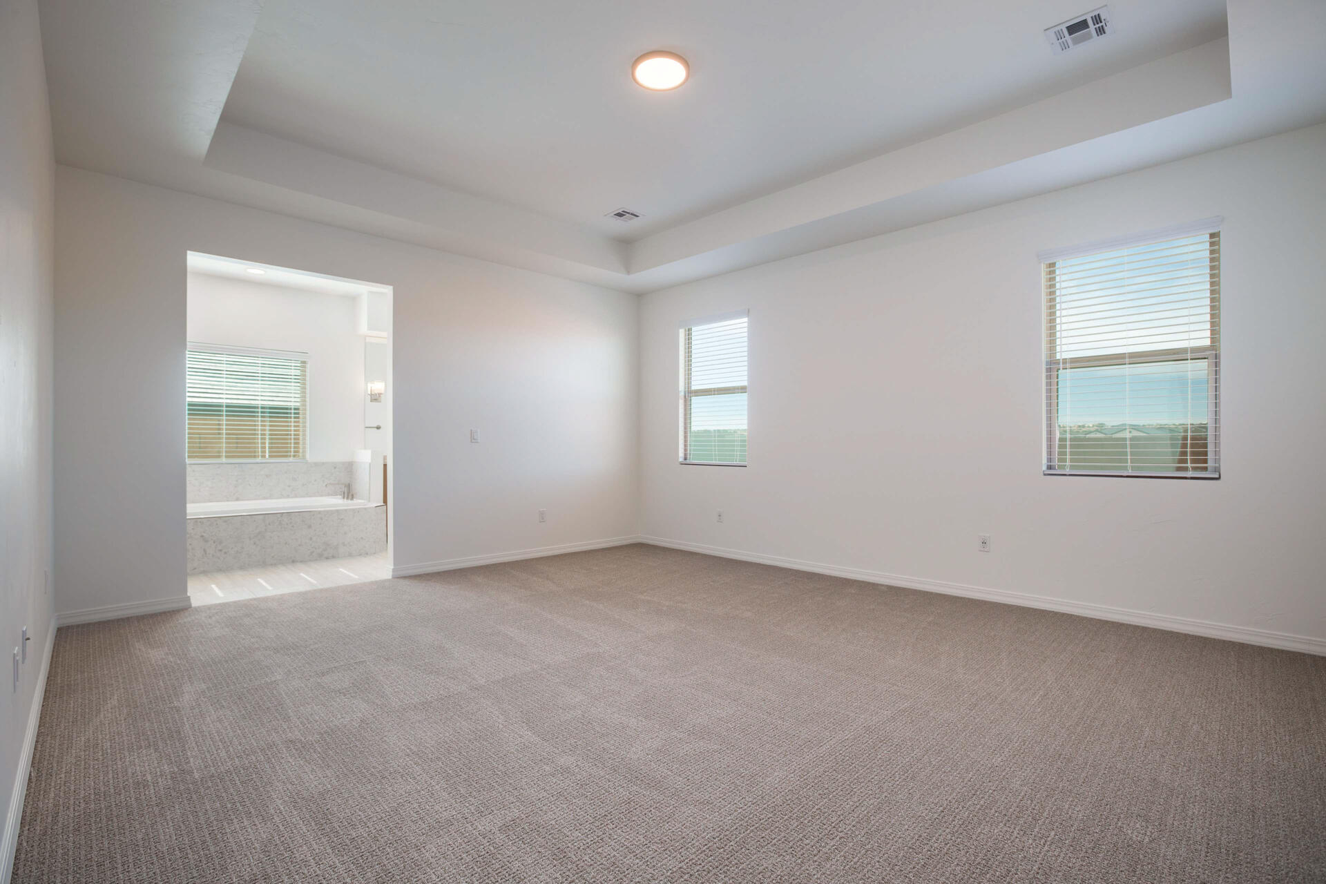Photo 14 — 6925 Archer Road NE