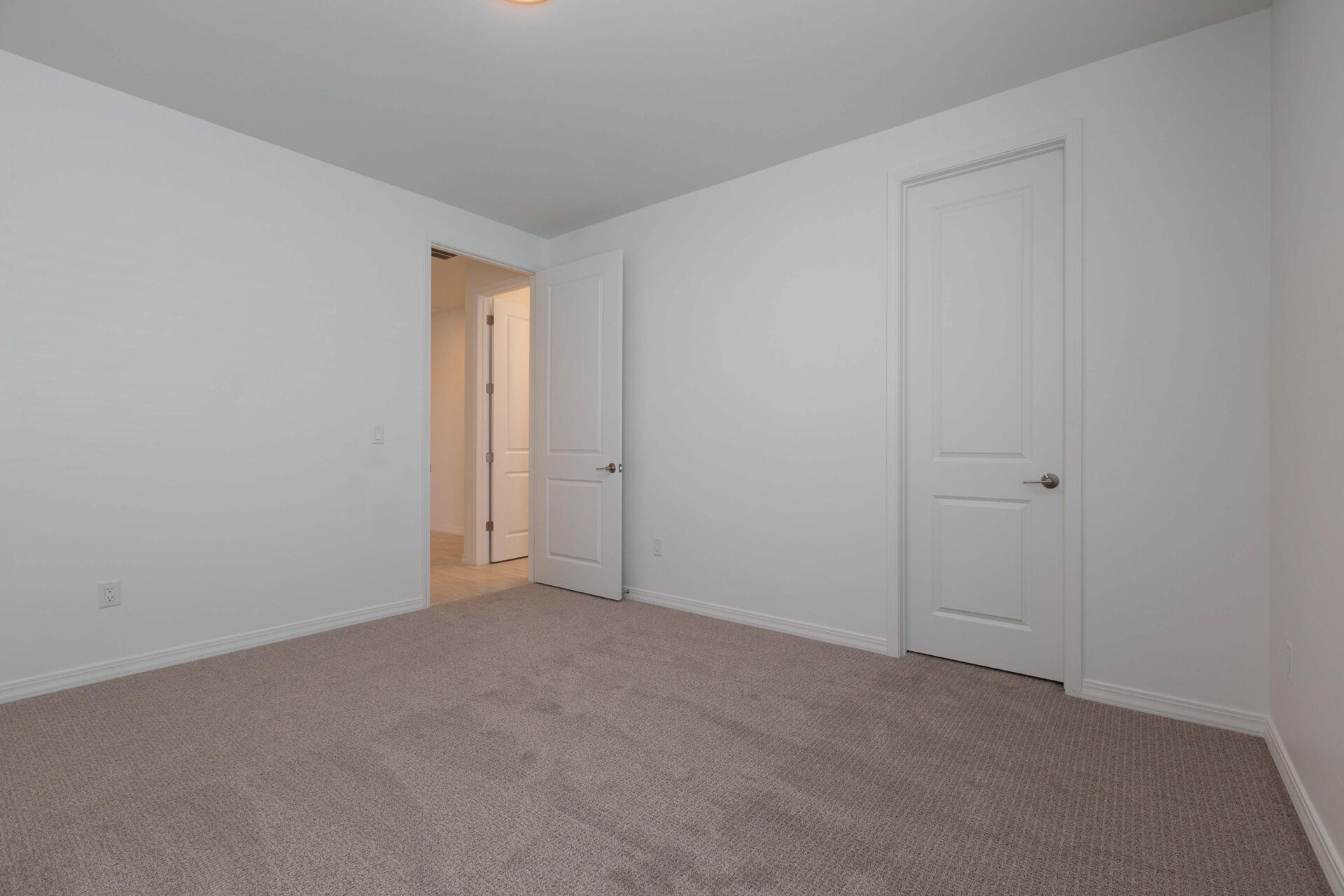 Photo 6 — 6925 Archer Road NE