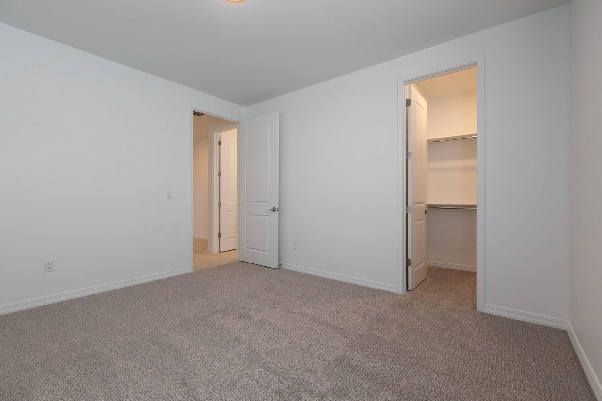 Photo 7 — 6925 Archer Road NE