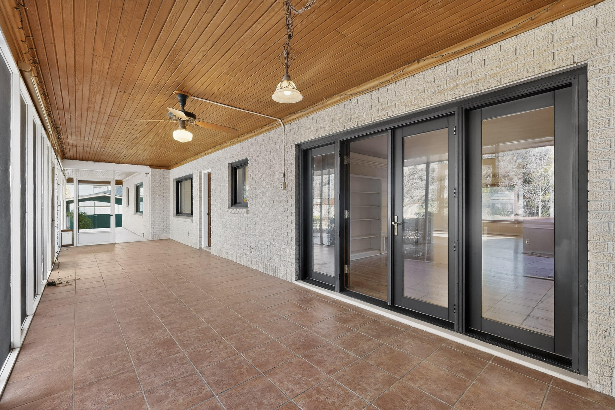 Photo 11 — 525 Sierra Drive SE