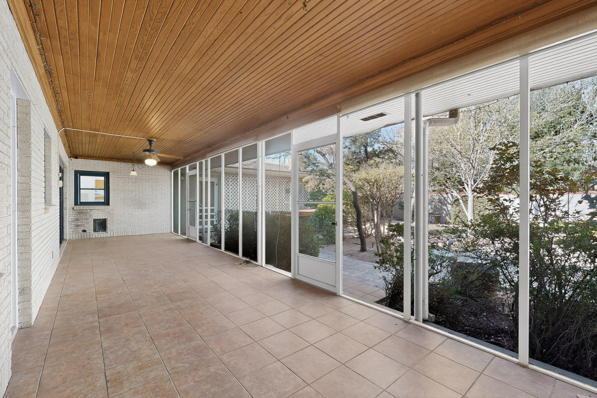 Photo 10 — 525 Sierra Drive SE