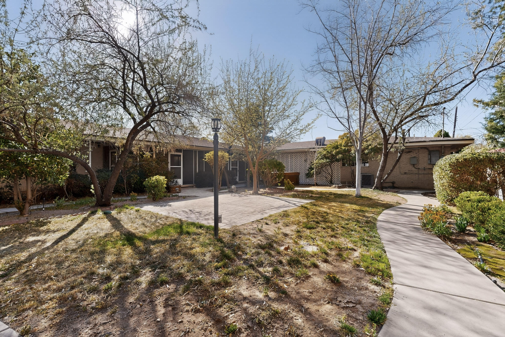 Photo 5 — 525 Sierra Drive SE