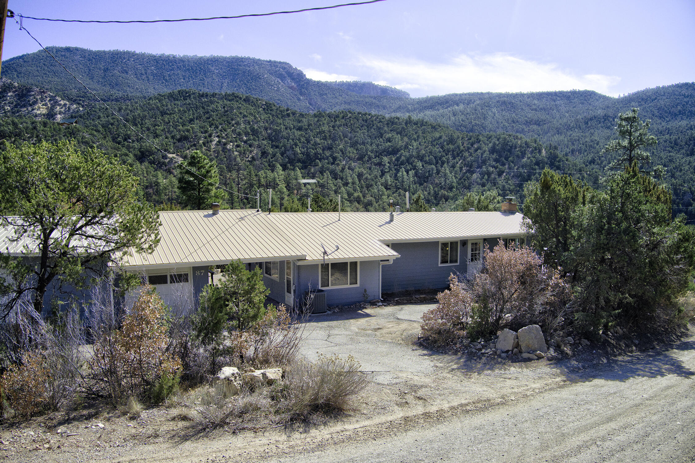 87 Redondo Road, Jemez Springs, NM 87025