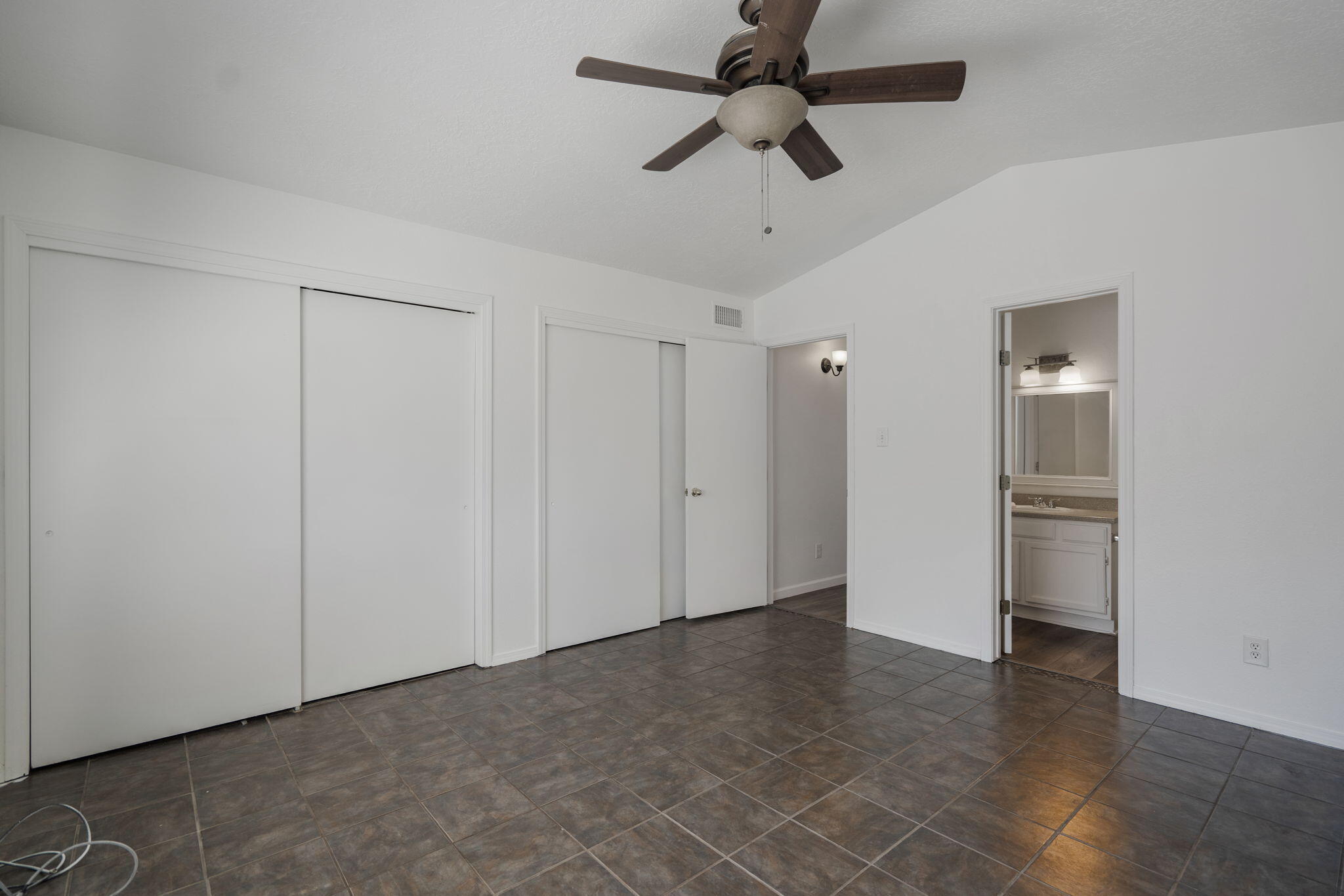 Photo 15 — 6701 Lamar Avenue NW