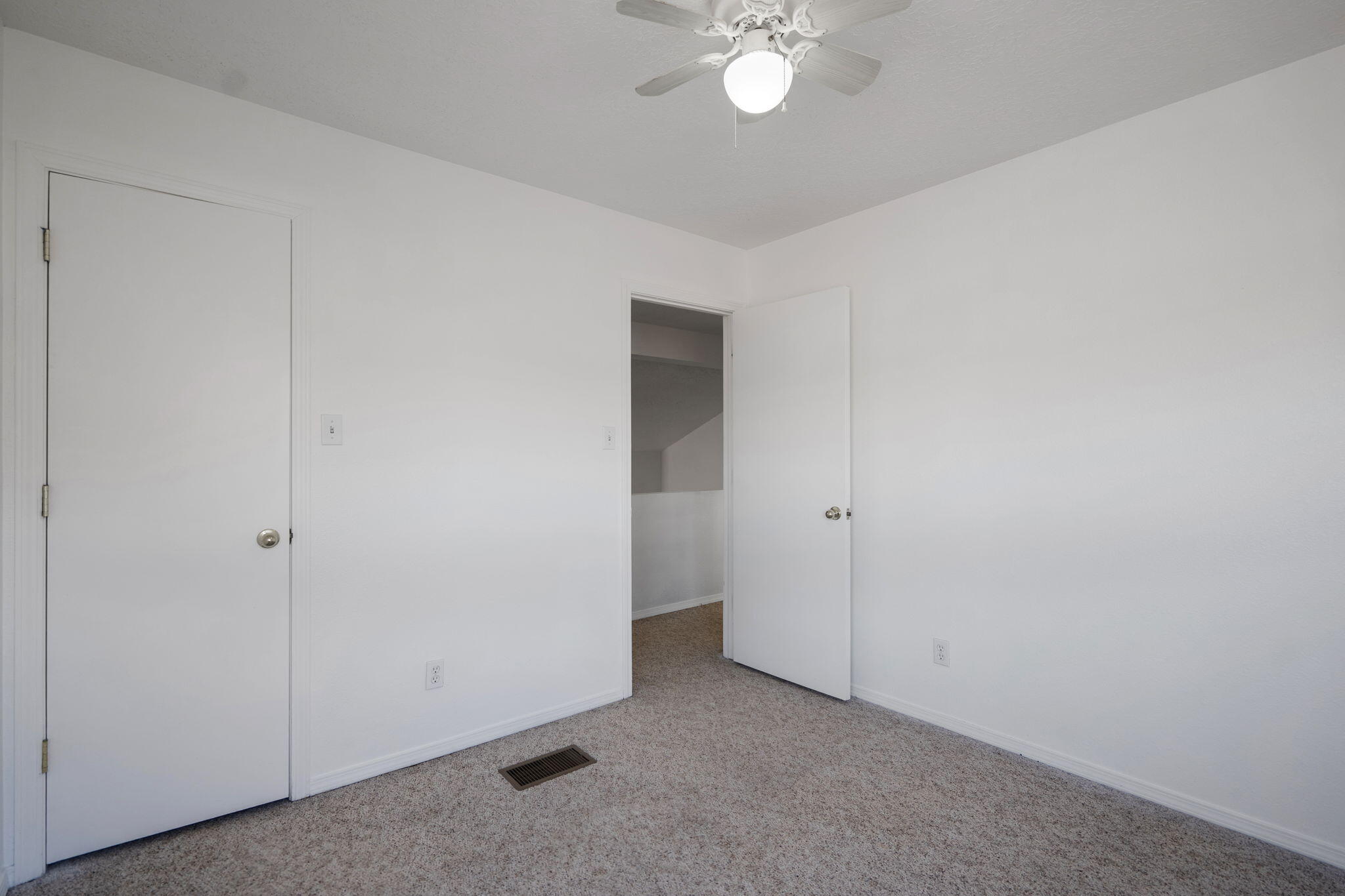 Photo 17 — 6701 Lamar Avenue NW