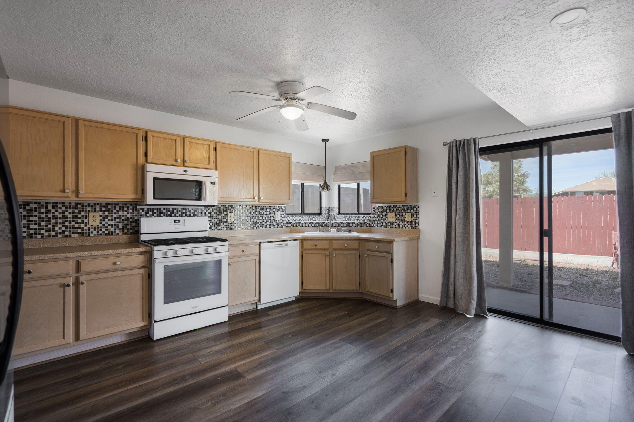 Photo 9 — 6701 Lamar Avenue NW