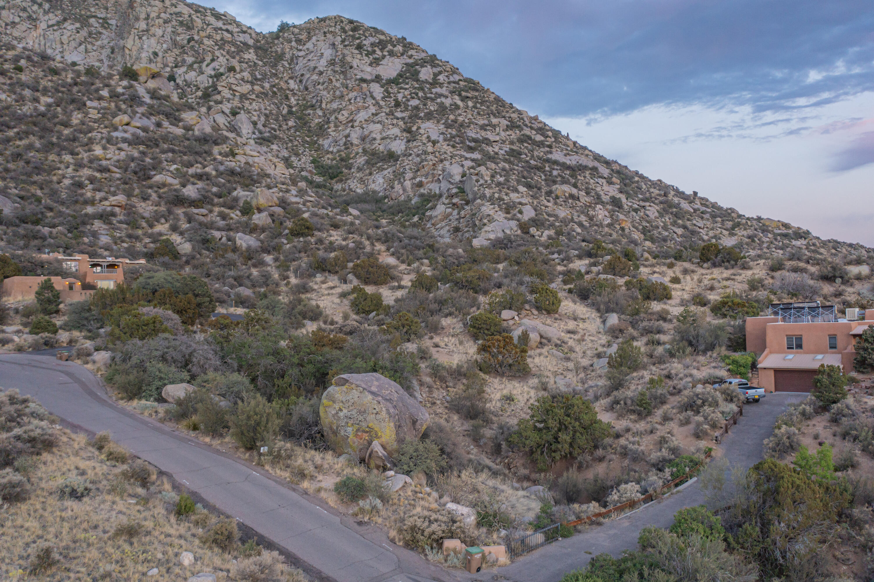Photo 16 — 9 La Luz Trail NE