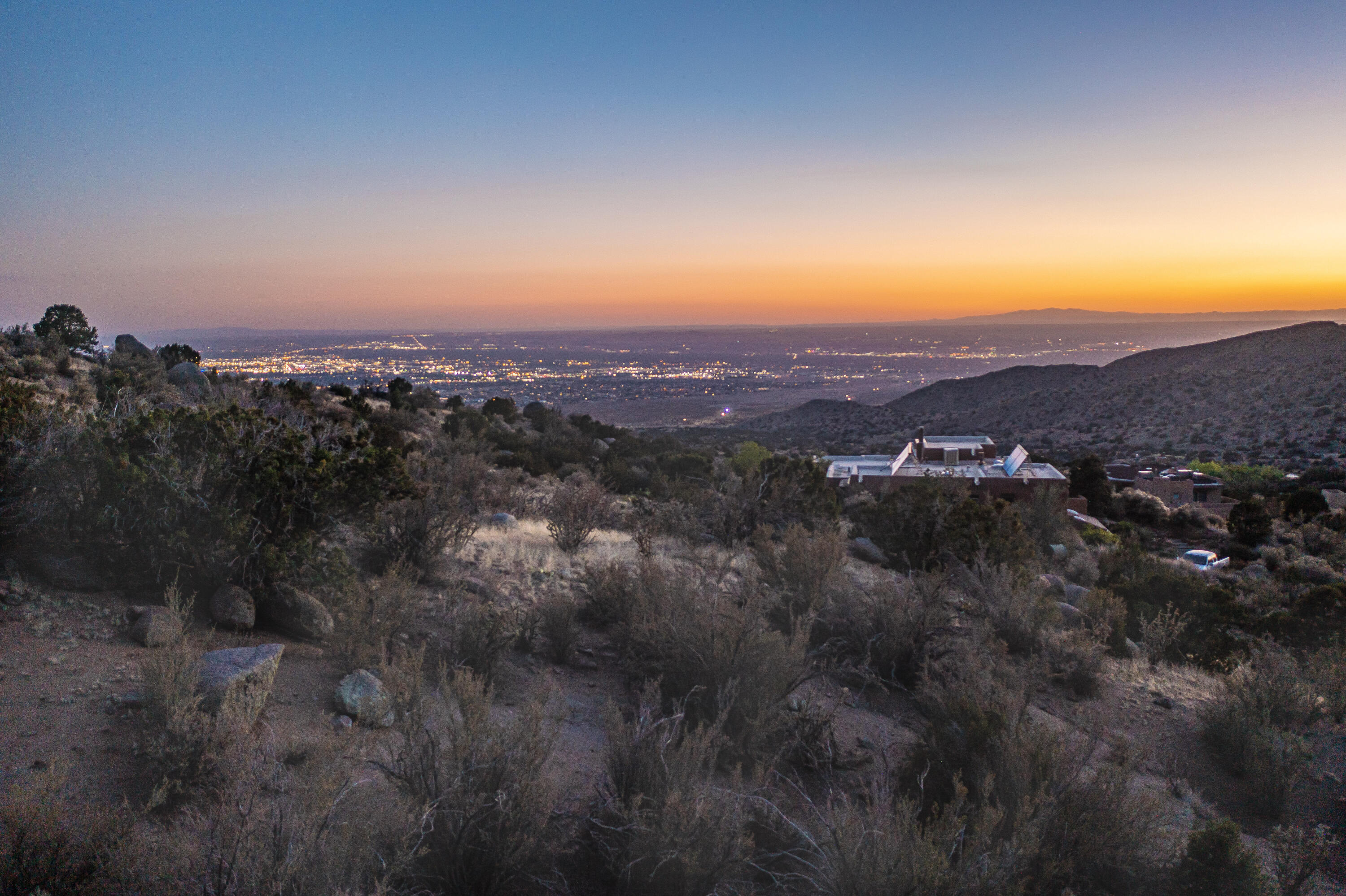 Photo 12 — 9 La Luz Trail NE