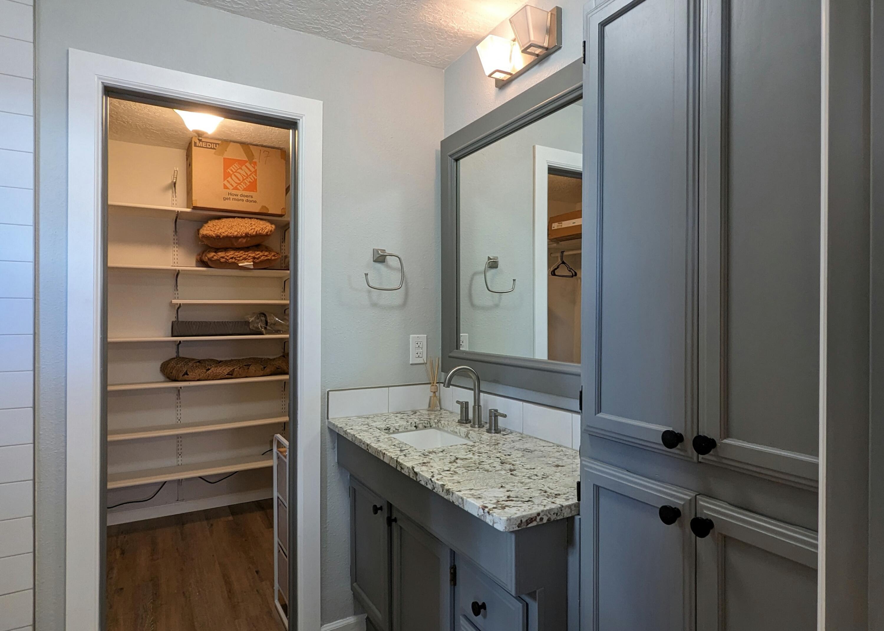 Photo 12 — 10031 Guadalupe Trail NW A