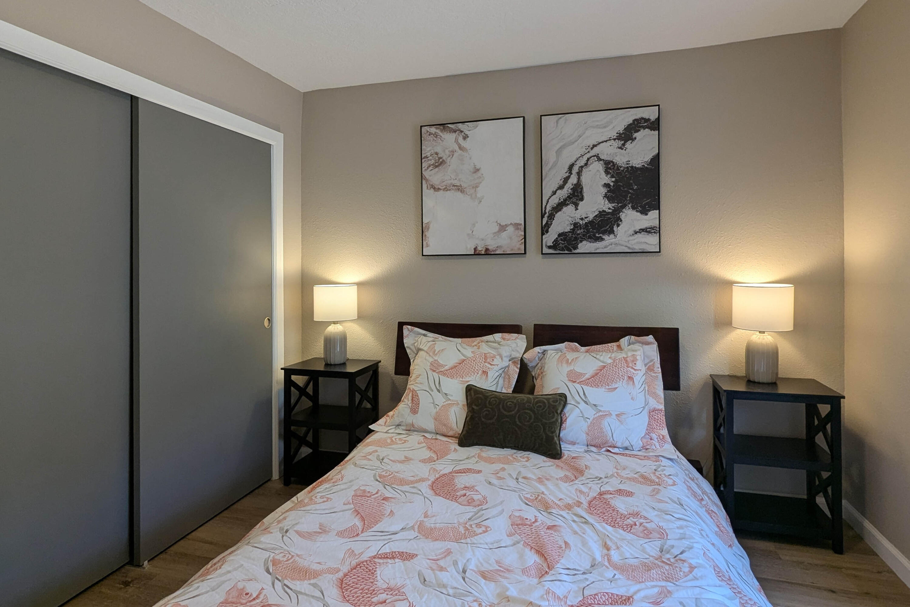 Photo 10 — 10031 Guadalupe Trail NW A