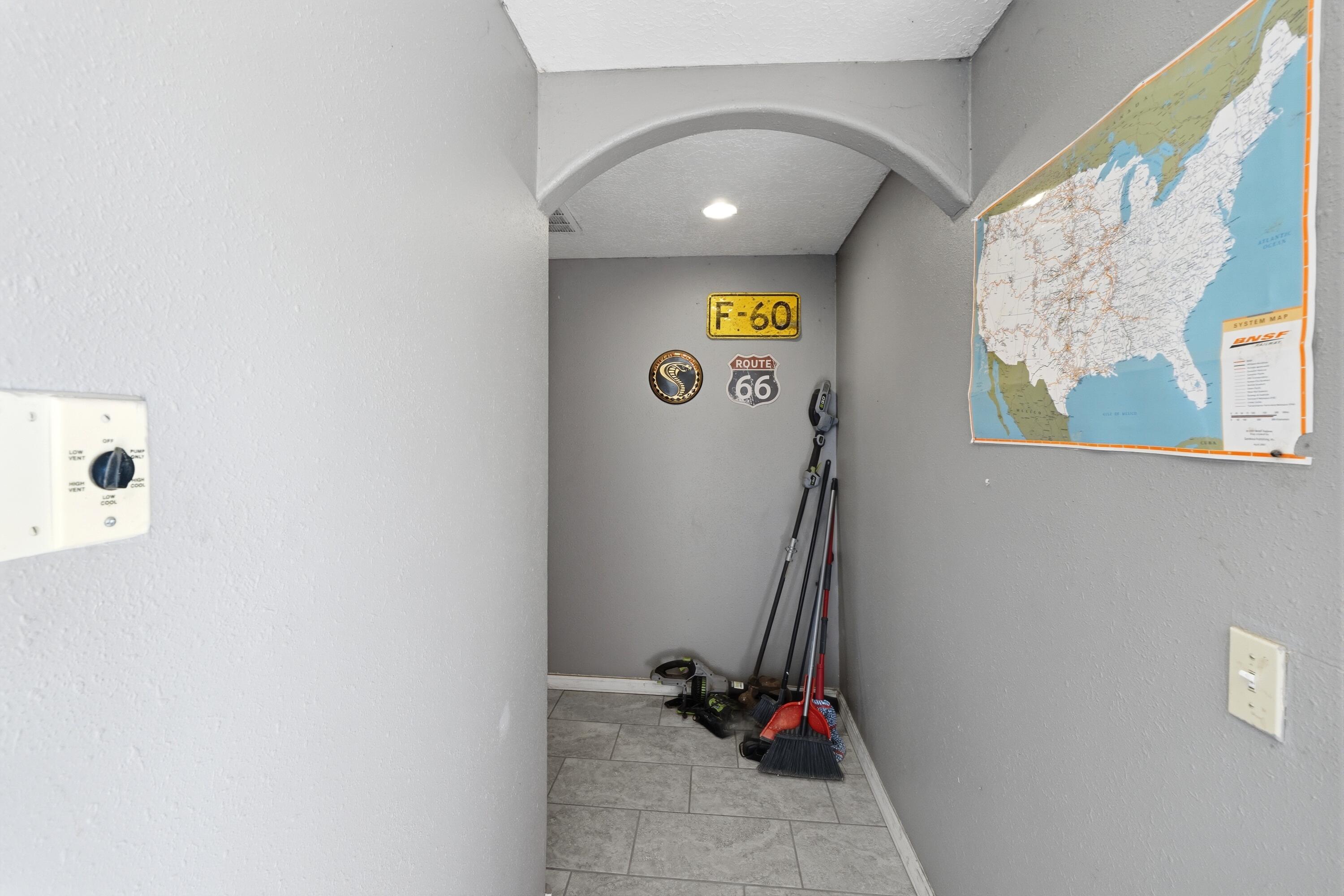 Photo 13 — 606 Romero Street