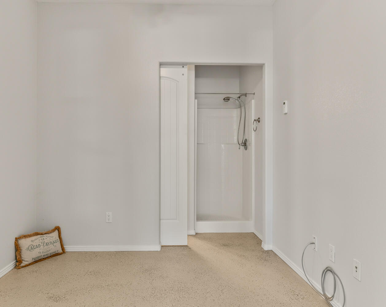 Photo 19 — 6702 Oersted Road NE