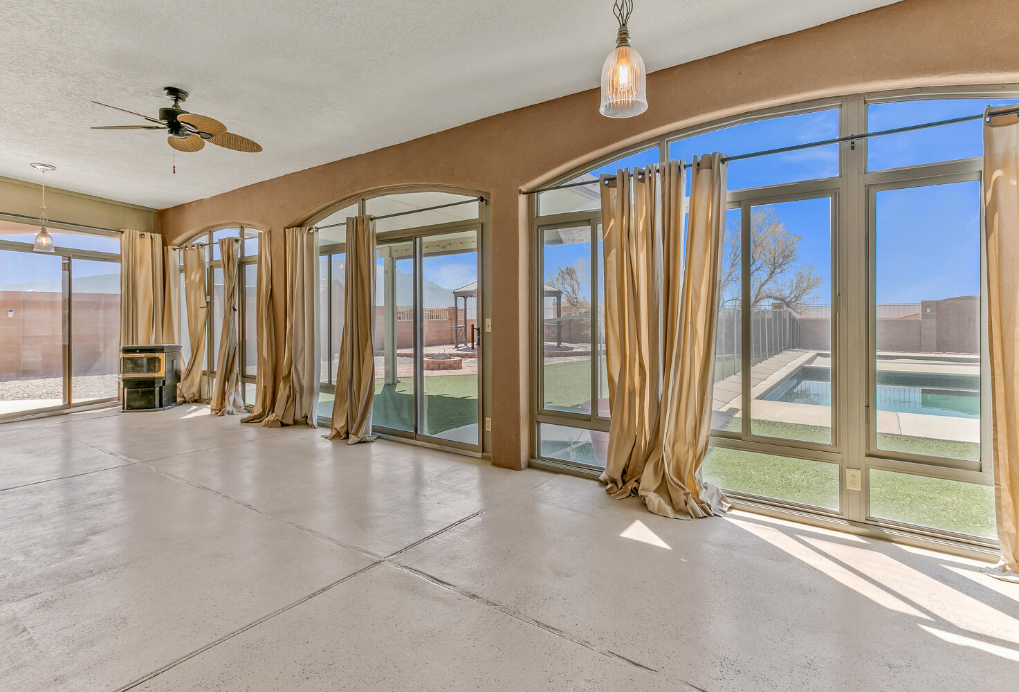 Photo 17 — 6702 Oersted Road NE