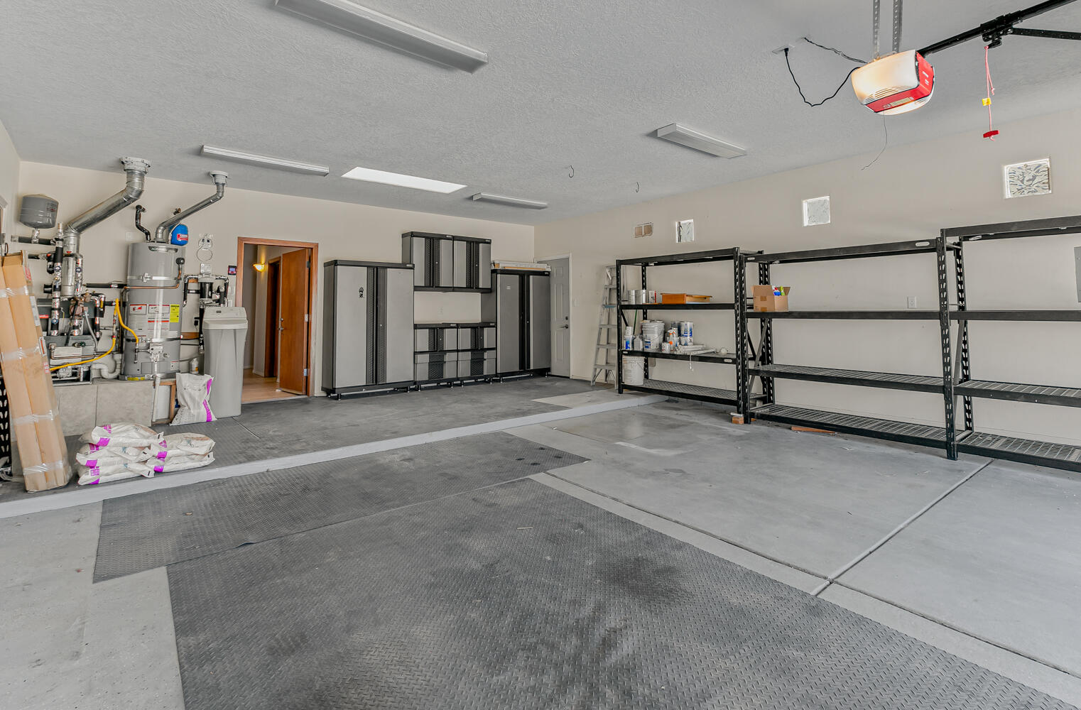 Photo 3 — 6702 Oersted Road NE