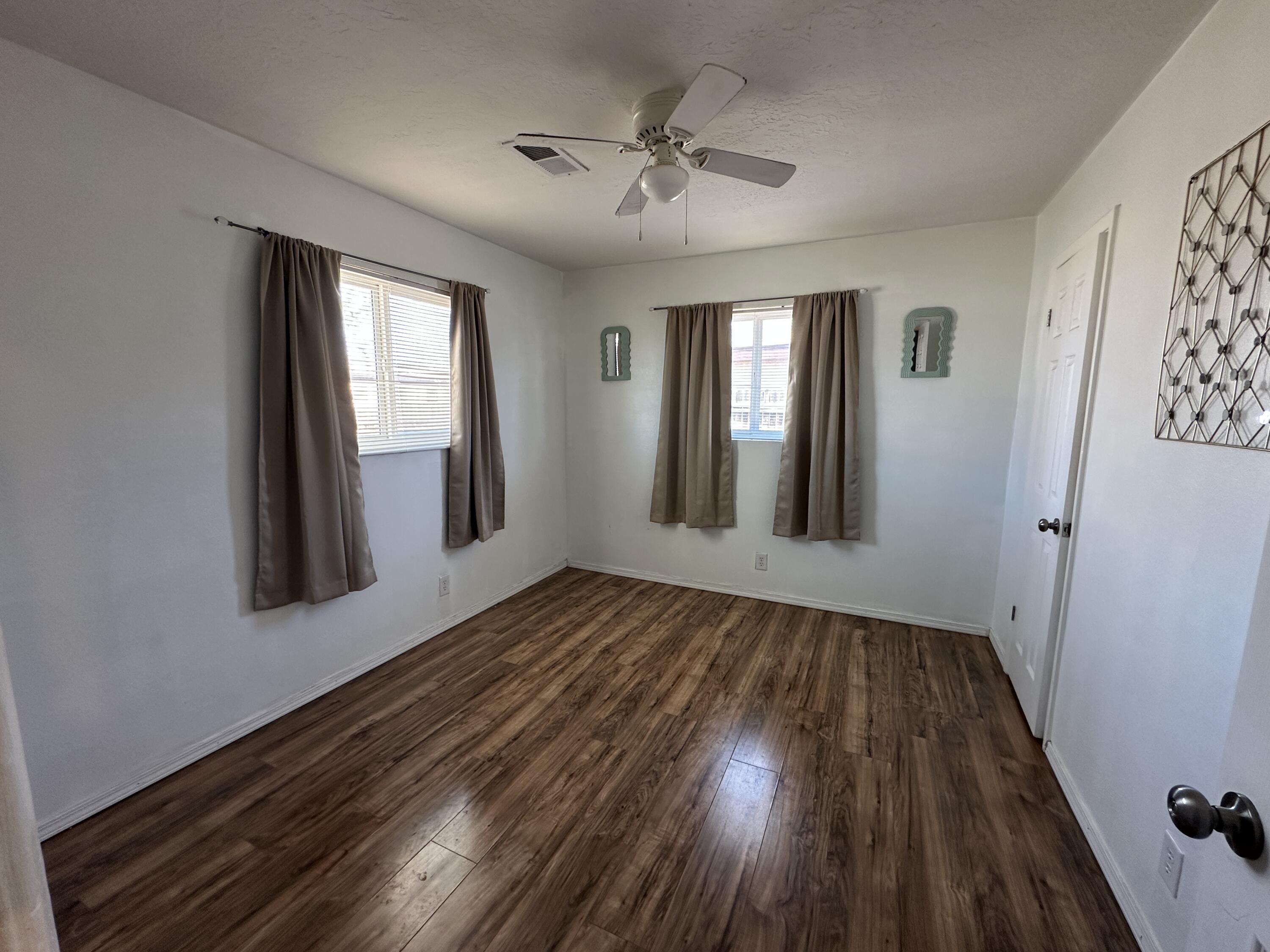 Photo 8 — 6209 Sunset Gardens Road SW