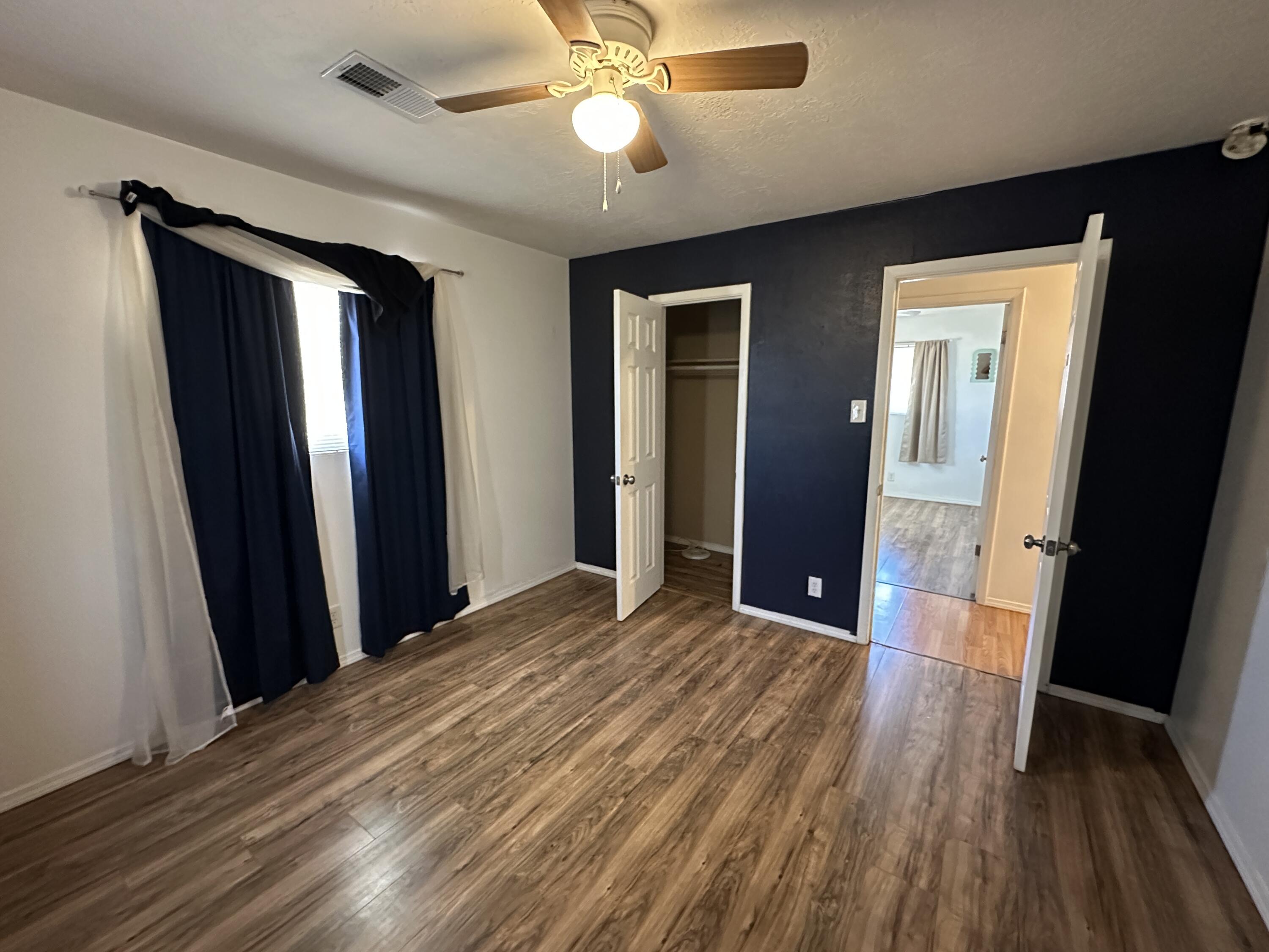 Photo 6 — 6209 Sunset Gardens Road SW