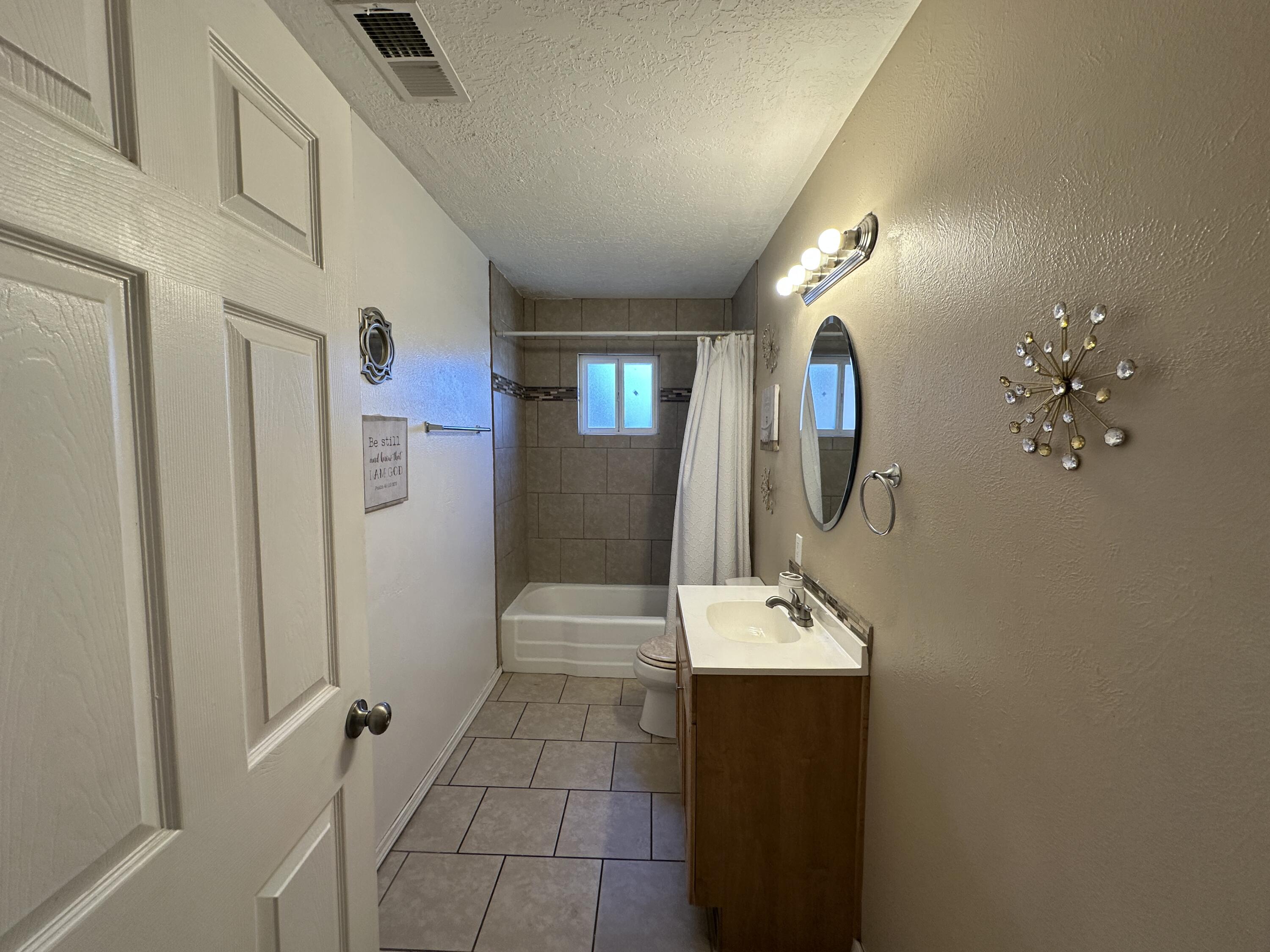 Photo 12 — 6209 Sunset Gardens Road SW