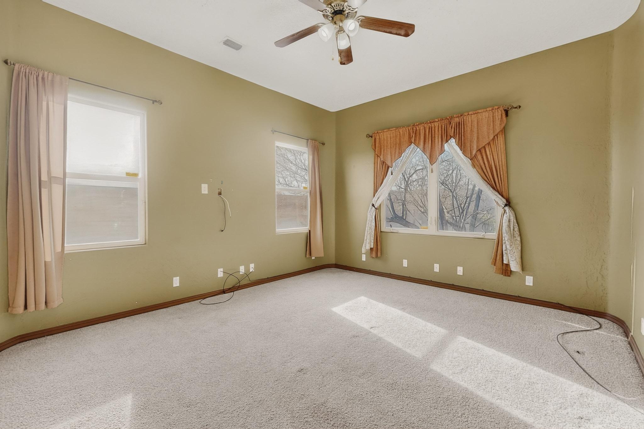 Photo 16 — 1881 17th Avenue SE