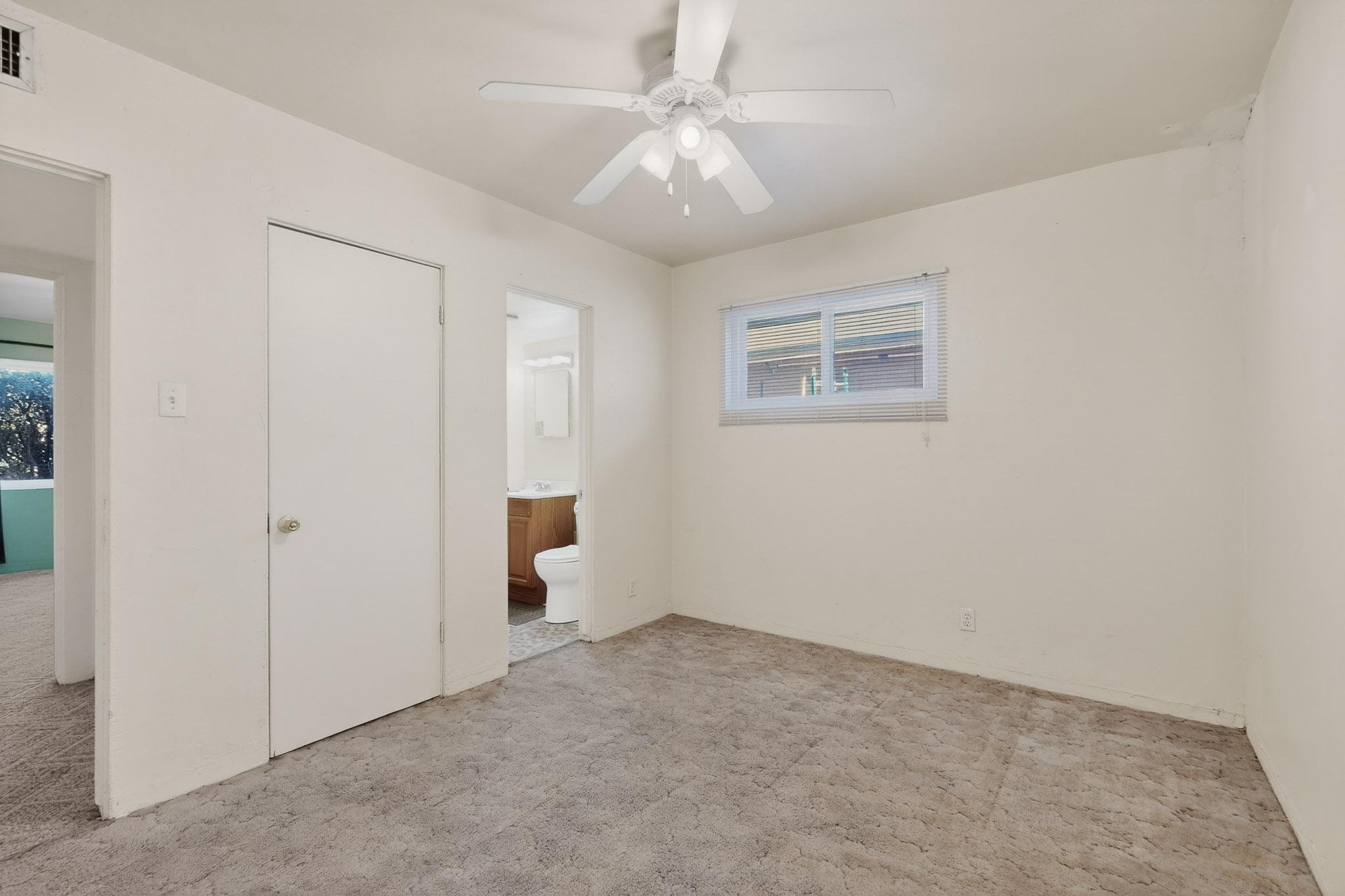 Photo 16 — 2328 Wyoming Boulevard NE