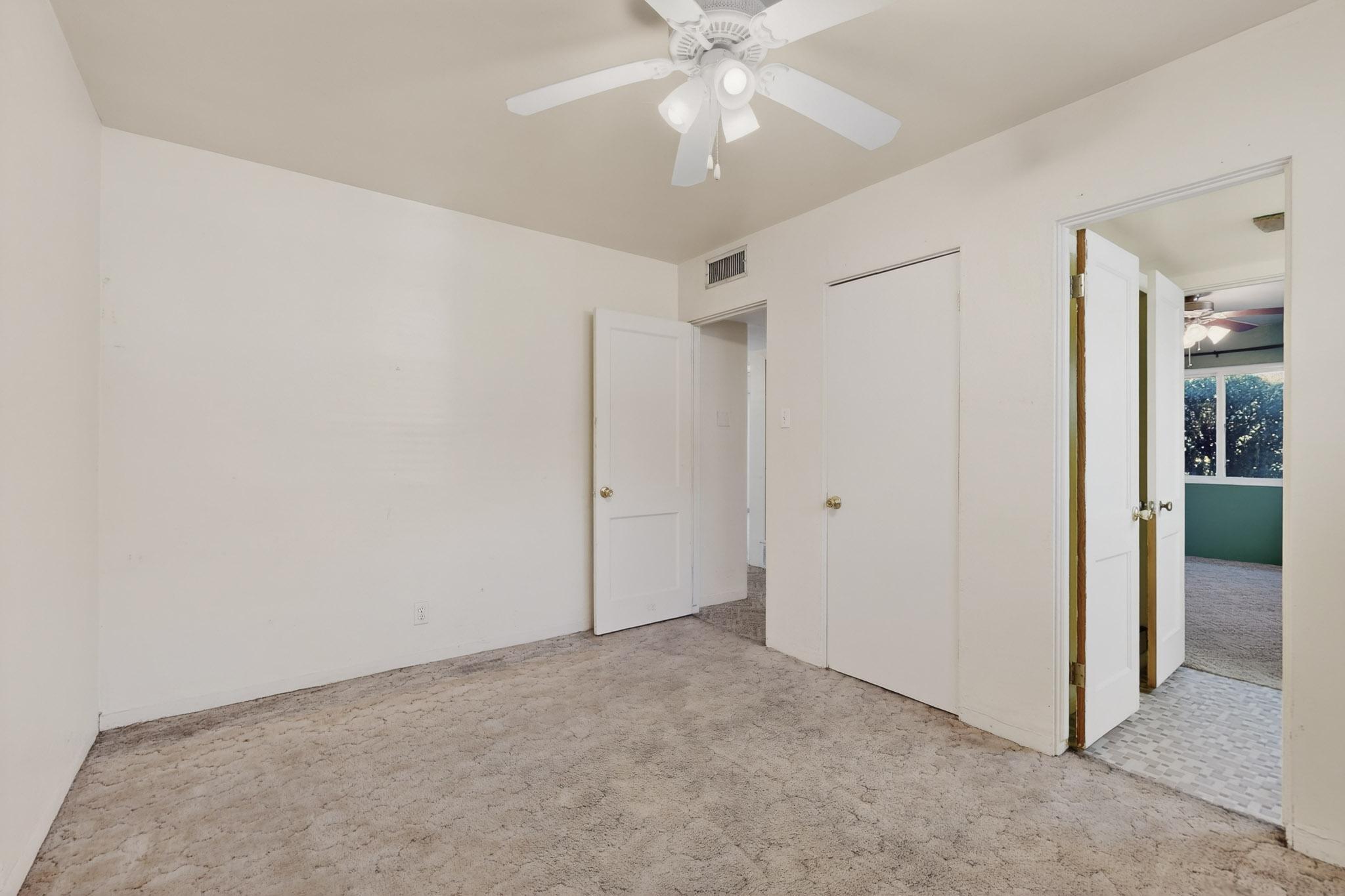 Photo 15 — 2328 Wyoming Boulevard NE