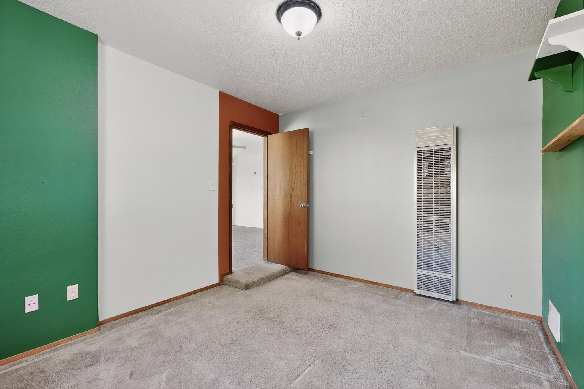 Photo 13 — 2328 Wyoming Boulevard NE