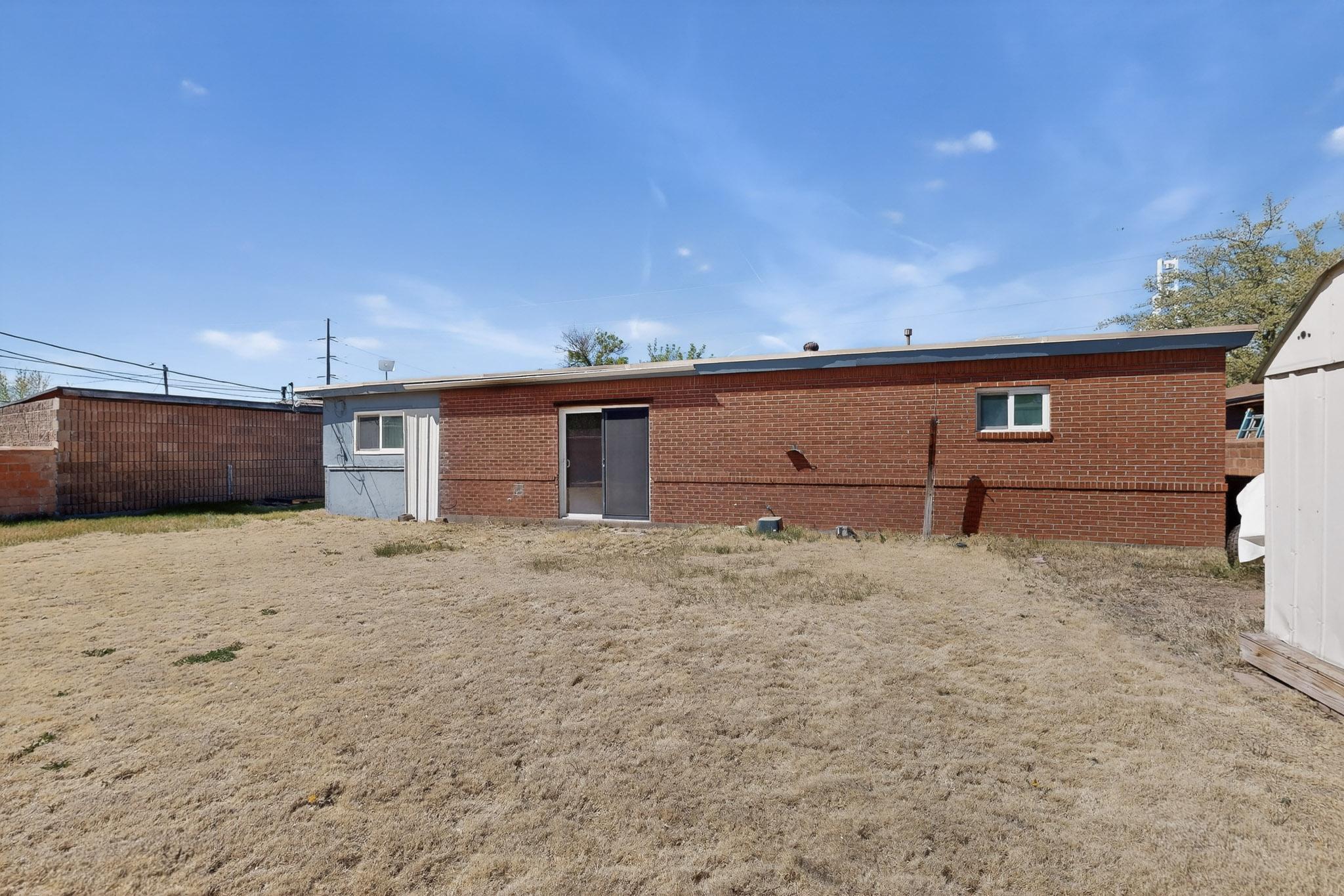 Photo 3 — 2328 Wyoming Boulevard NE