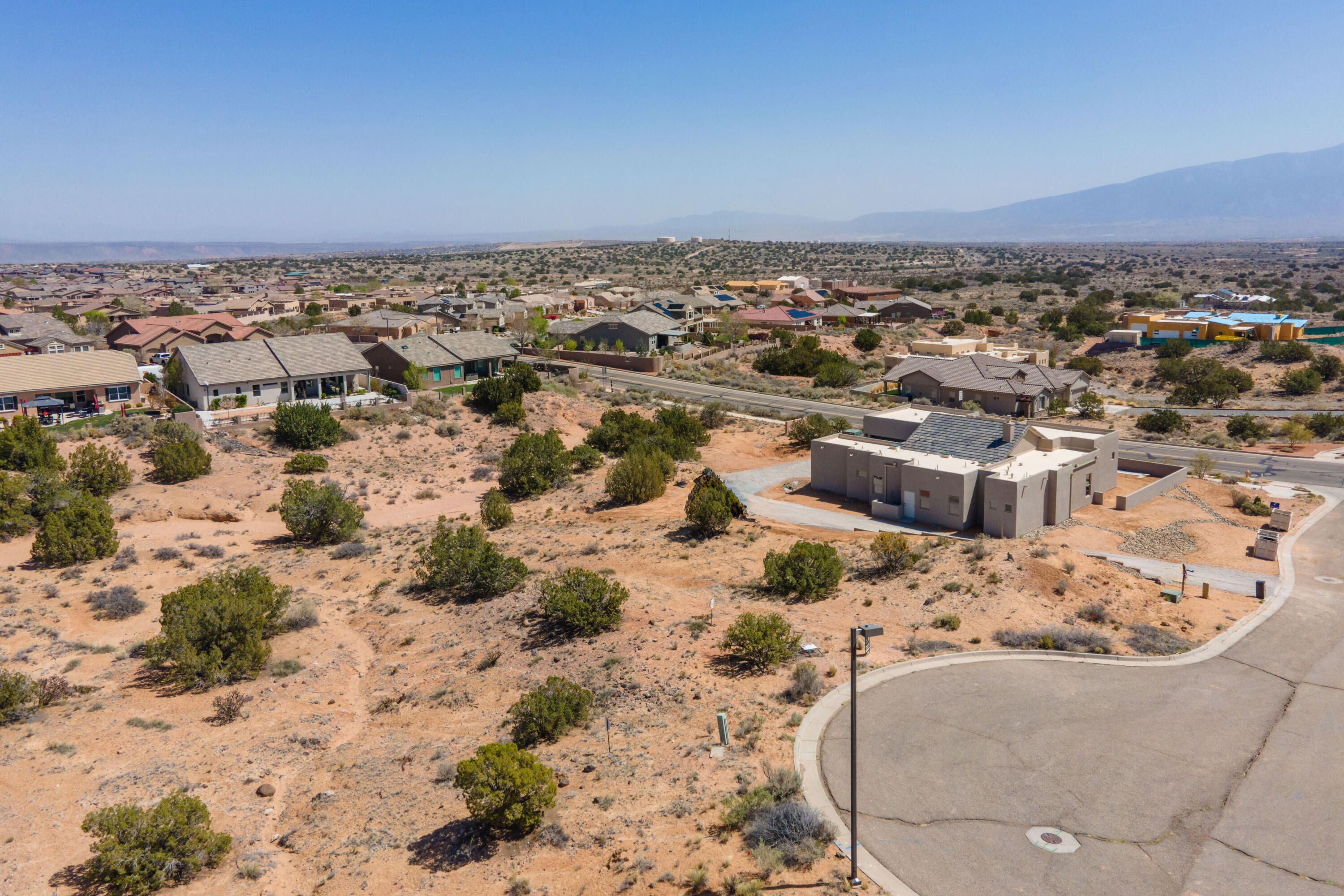 Photo 4 — 2308 Desert Marigold Road NE