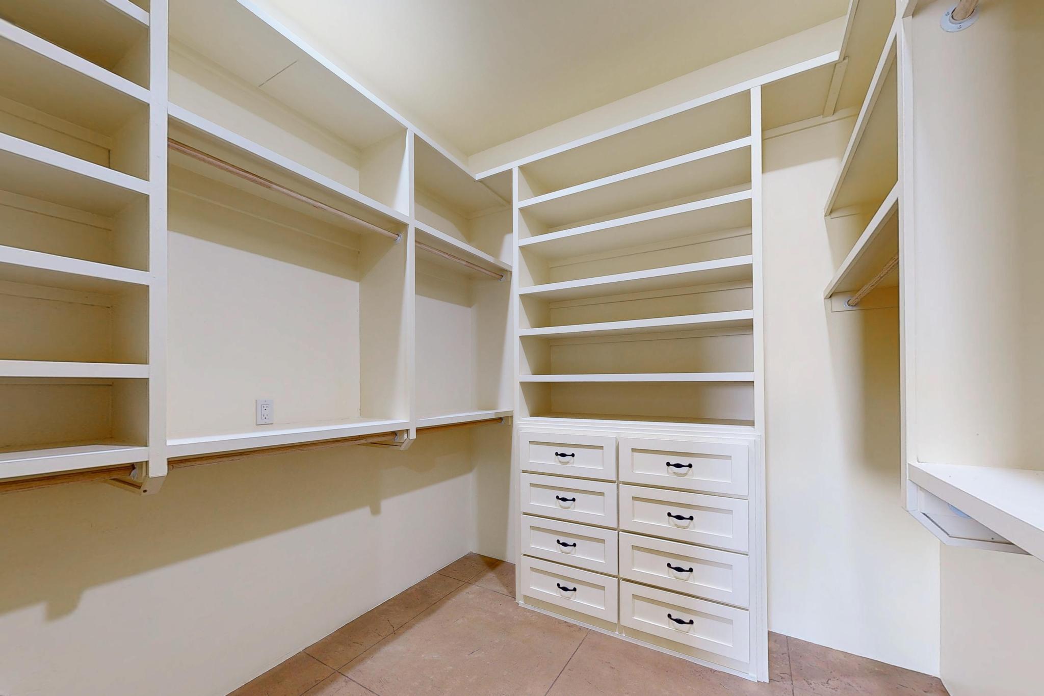 Photo 4 — 6224 Camino Alto Road NW