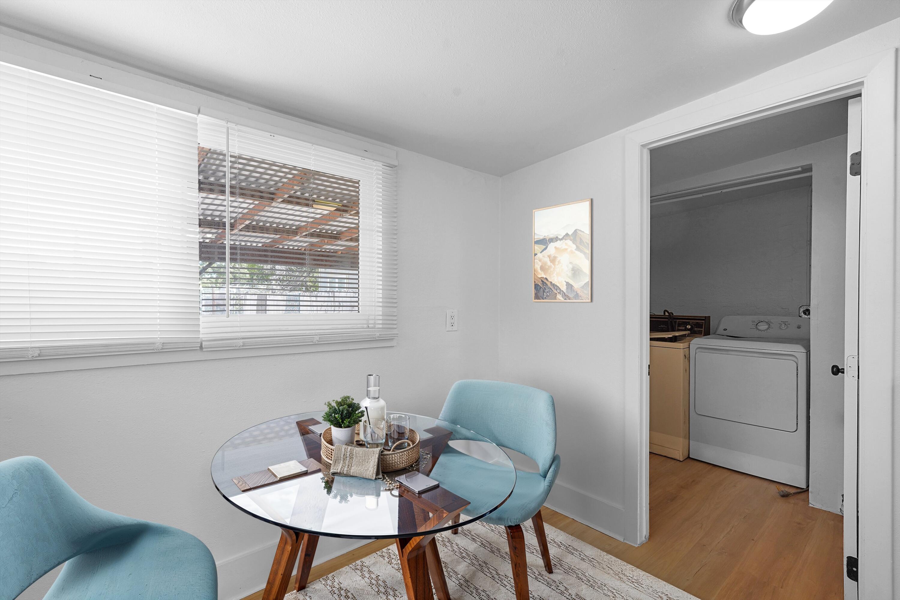 Photo 16 — 412 Harvard Drive SE