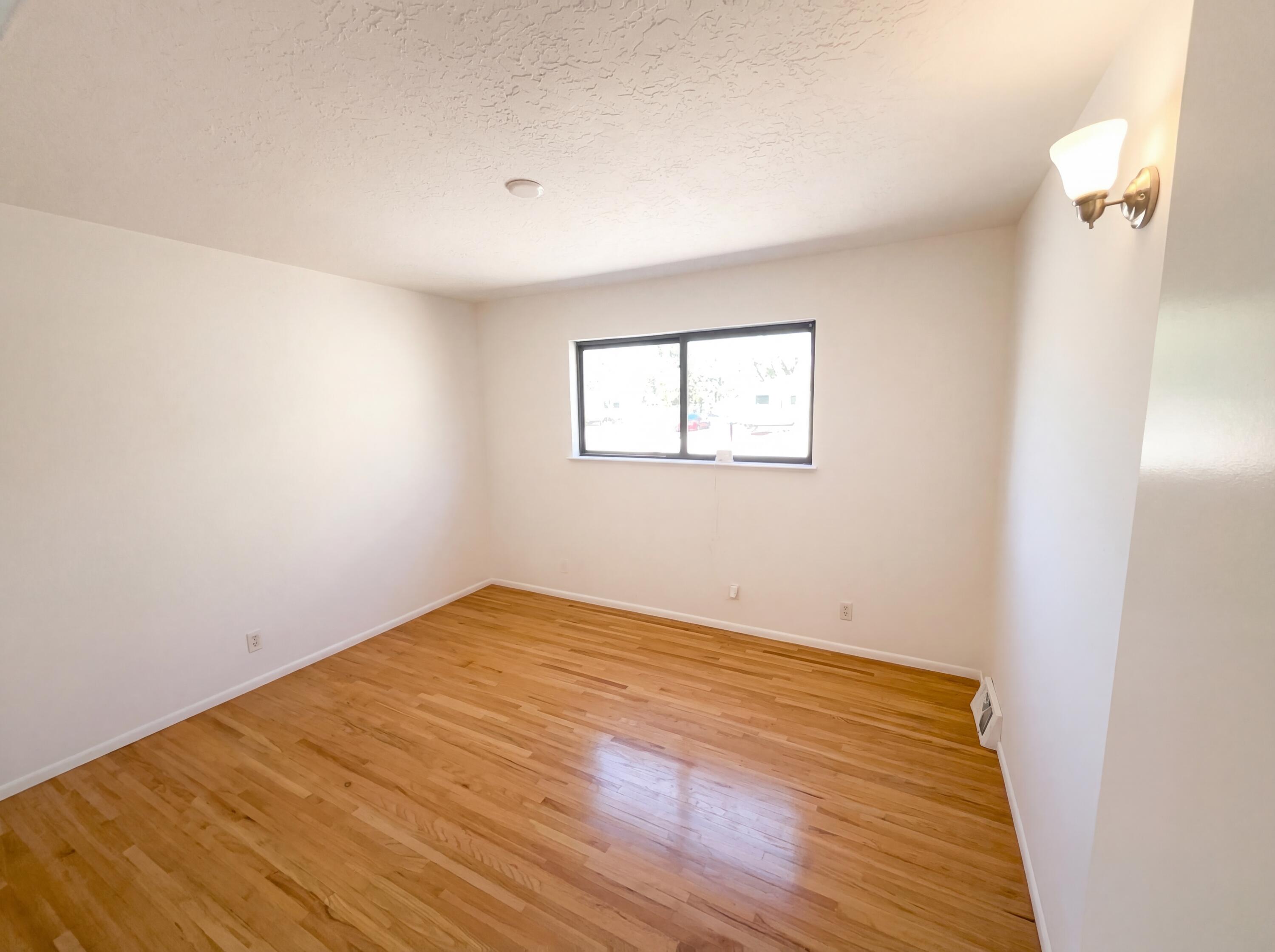 Photo 10 — 3336 Betts Drive NE