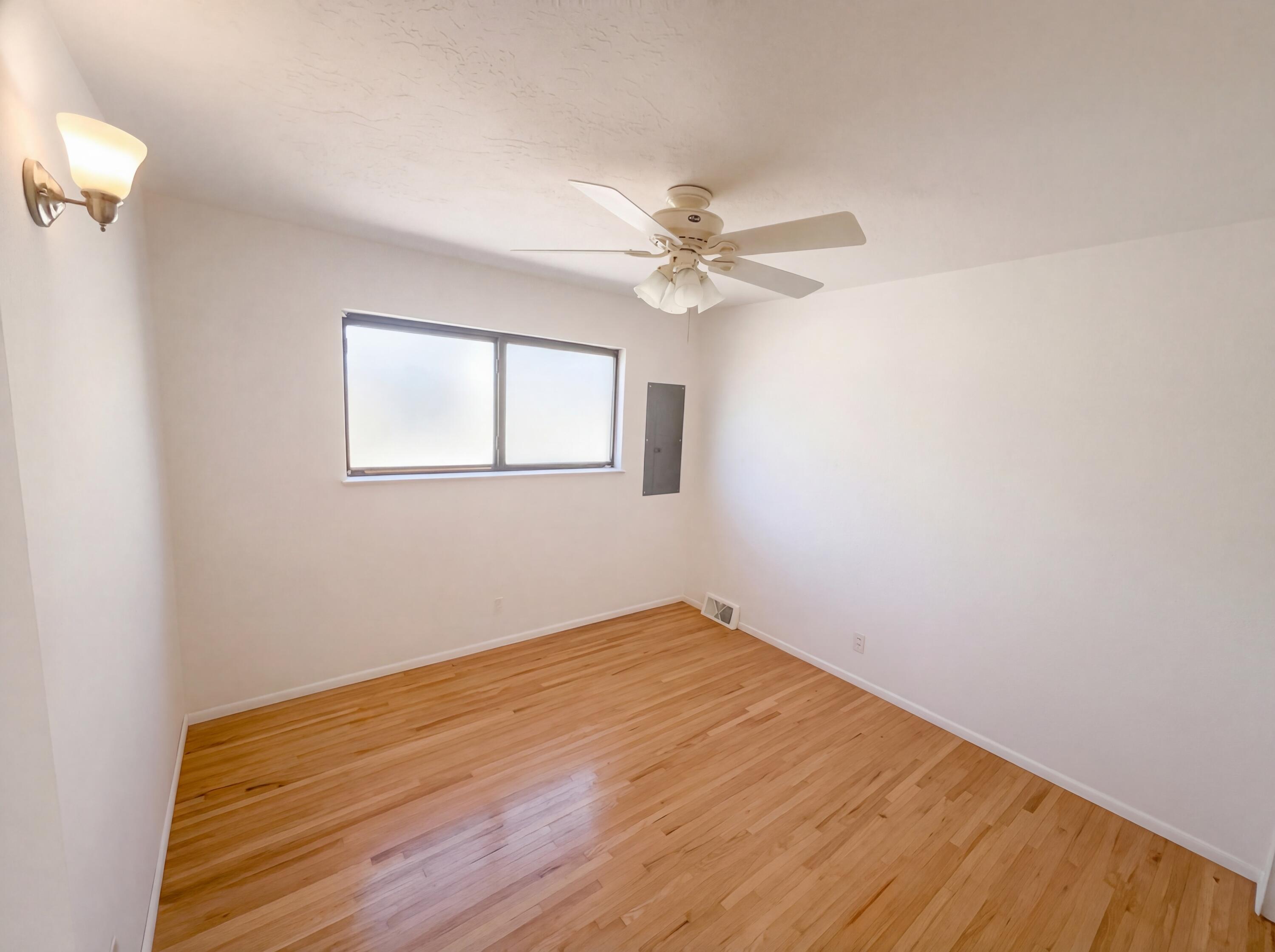 Photo 11 — 3336 Betts Drive NE