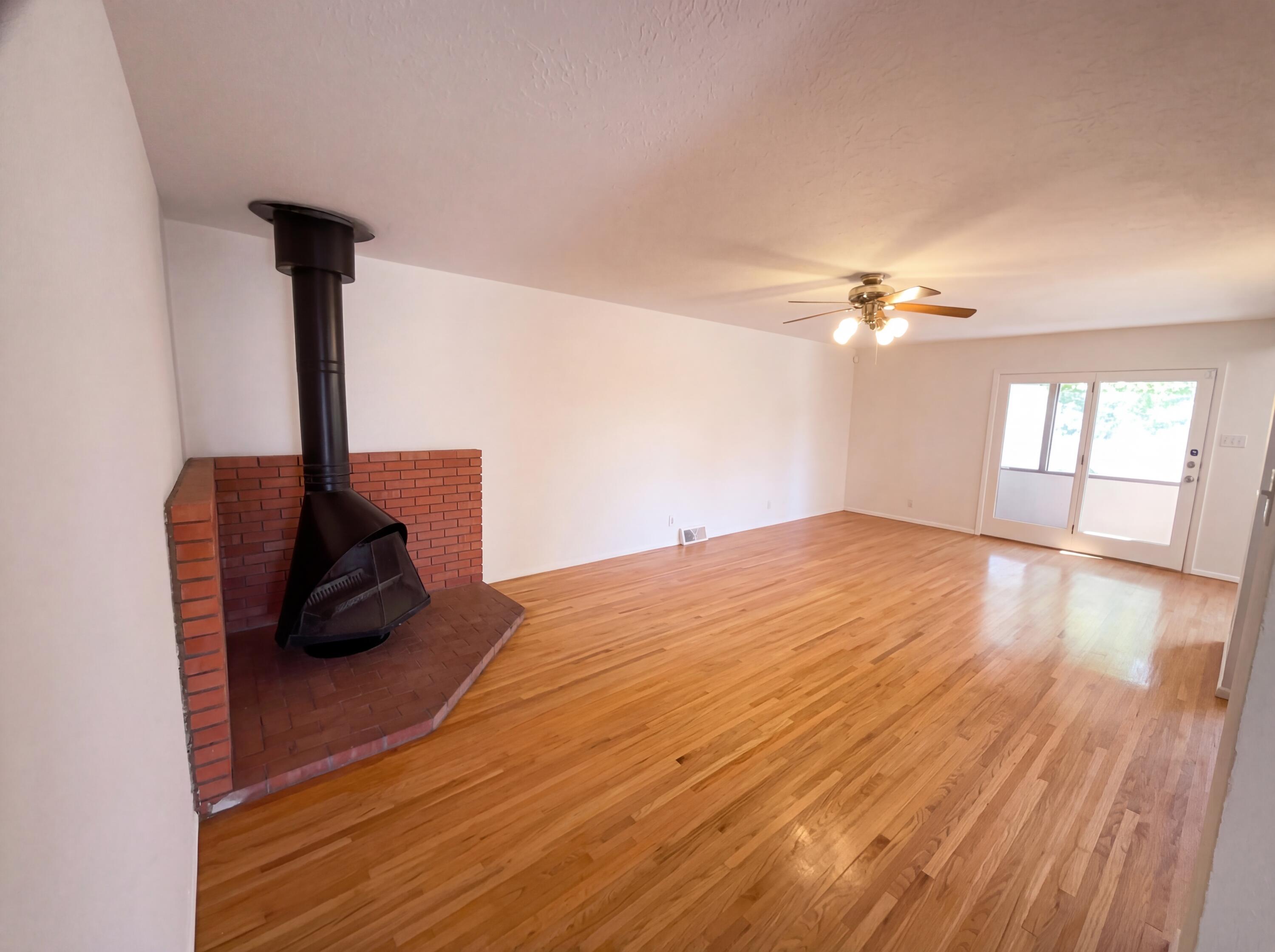Photo 12 — 3336 Betts Drive NE