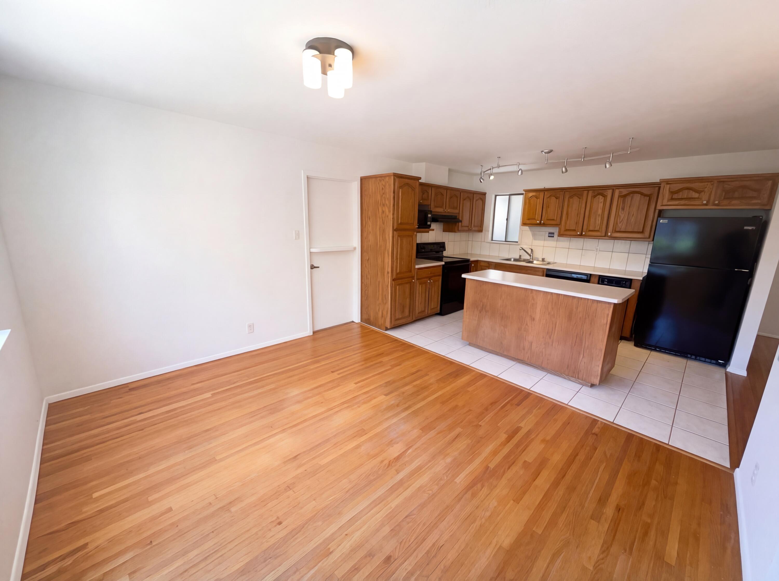 Photo 13 — 3336 Betts Drive NE