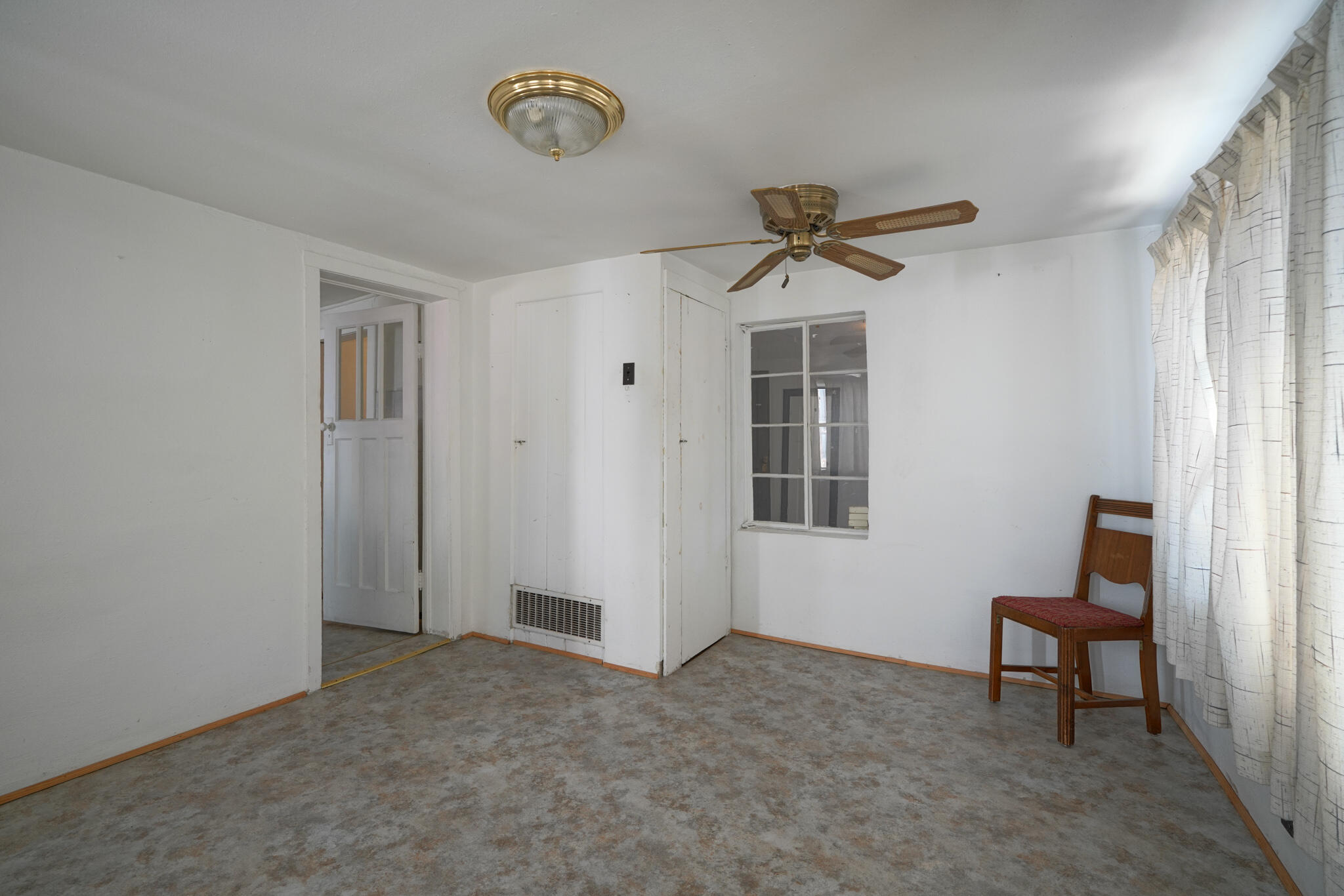 Photo 20 — 158 Independence Avenue