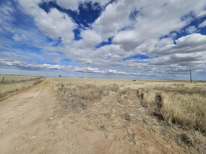  Bates Road, Moriarty, NM 87035
