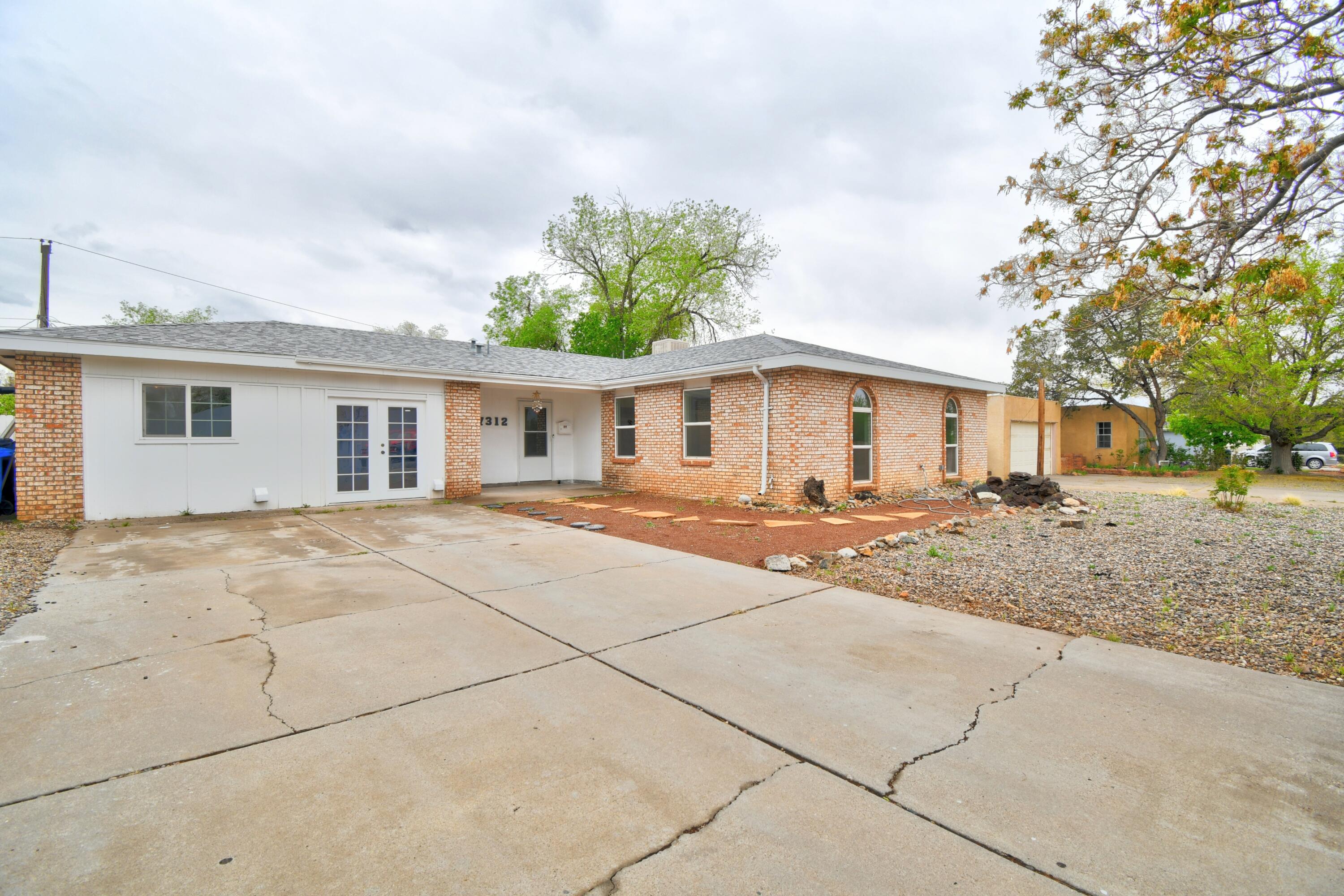 7312 Arvada Avenue NE, Albuquerque, NM 87110