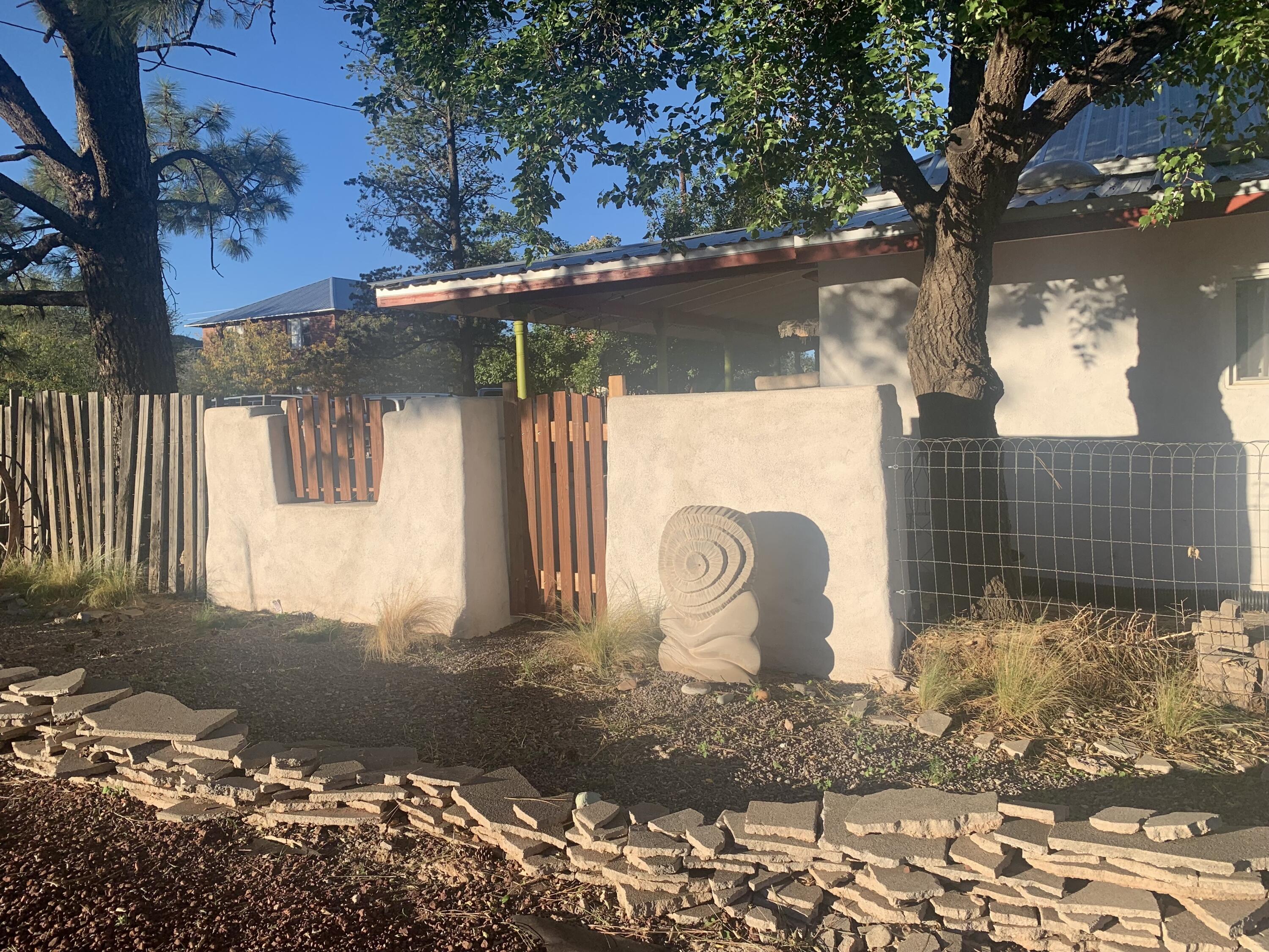 Photo 2 — 500 2nd Street