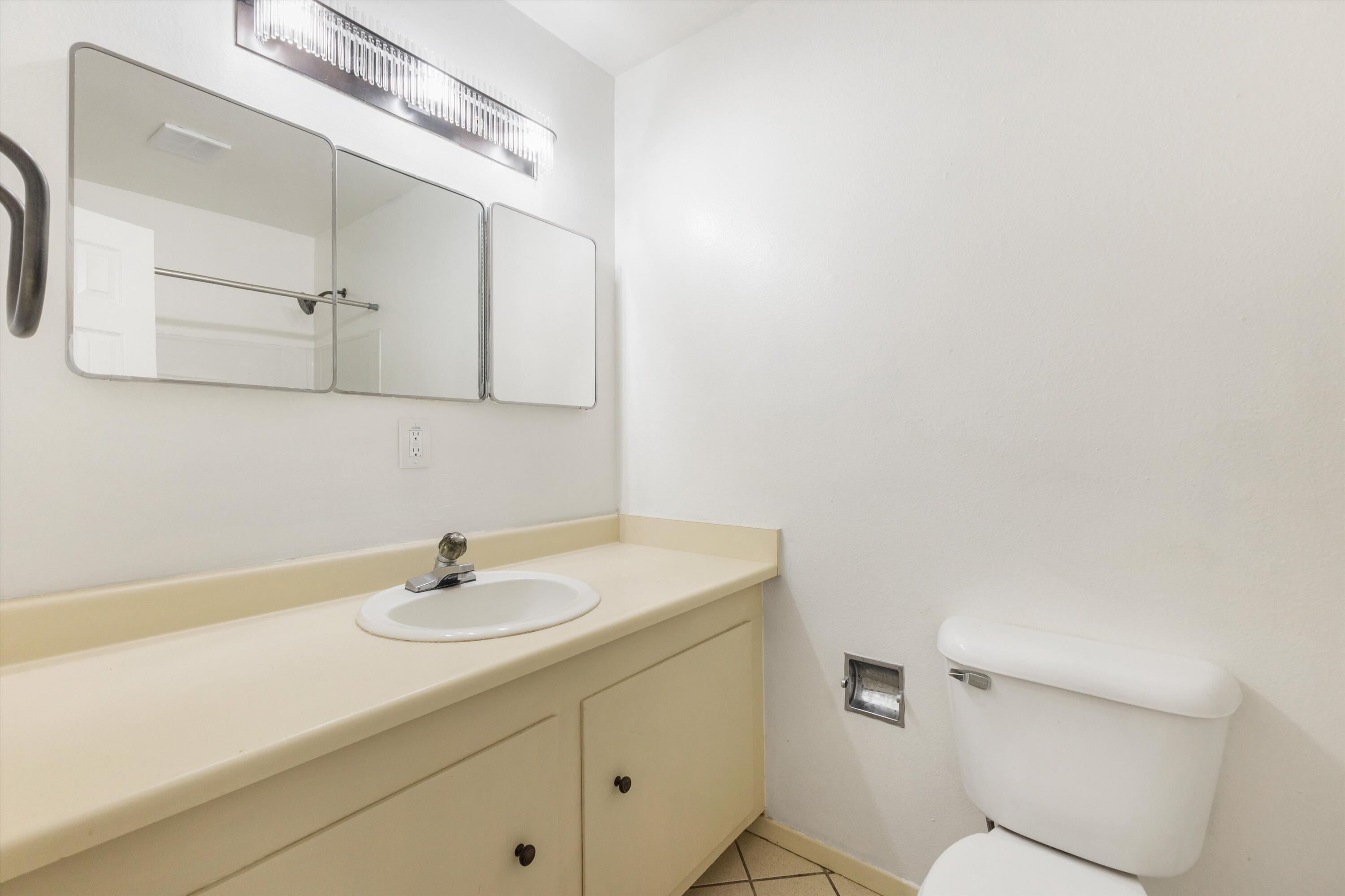 Photo 20 — 3833 Goodrich Avenue NE