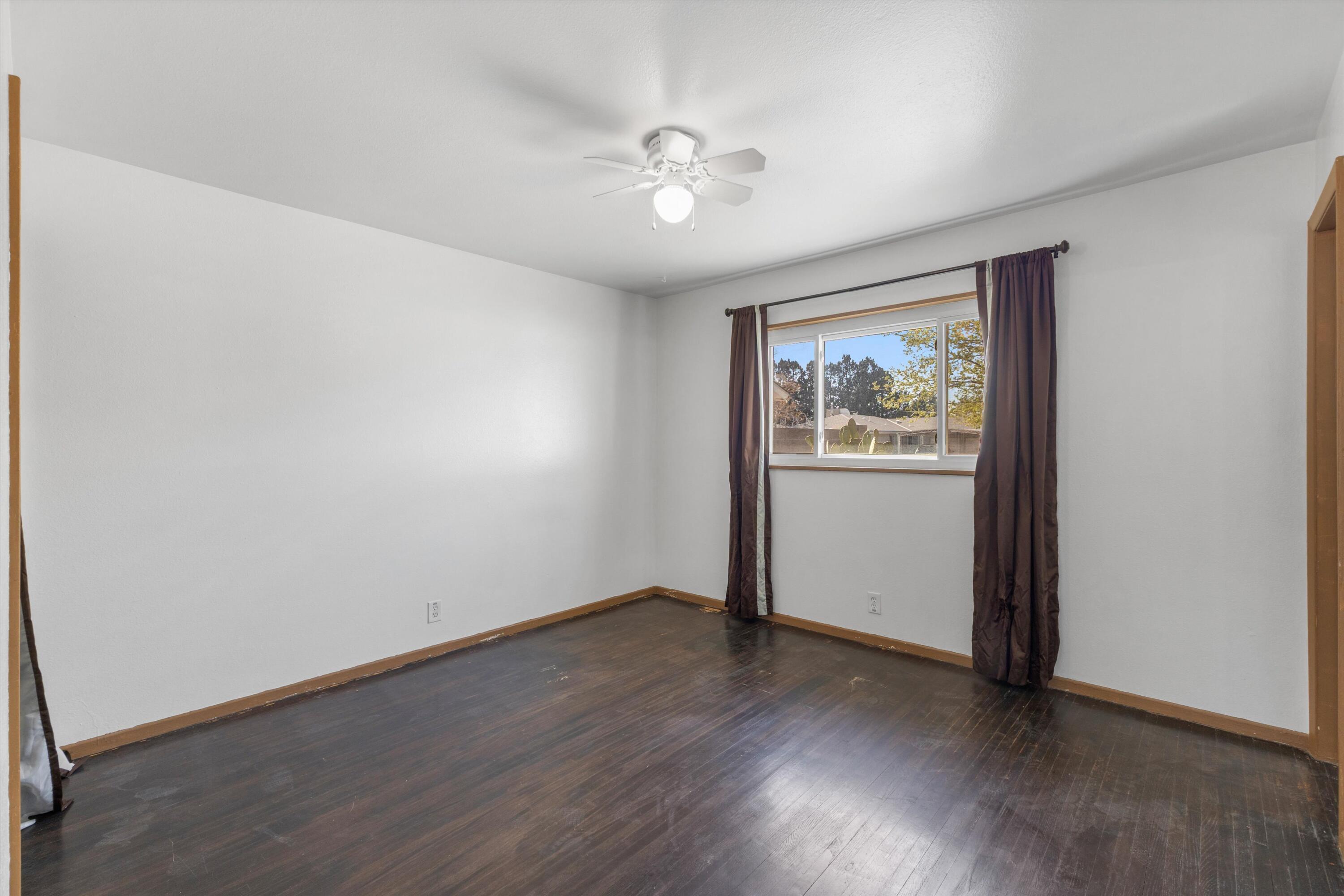 Photo 19 — 3833 Goodrich Avenue NE