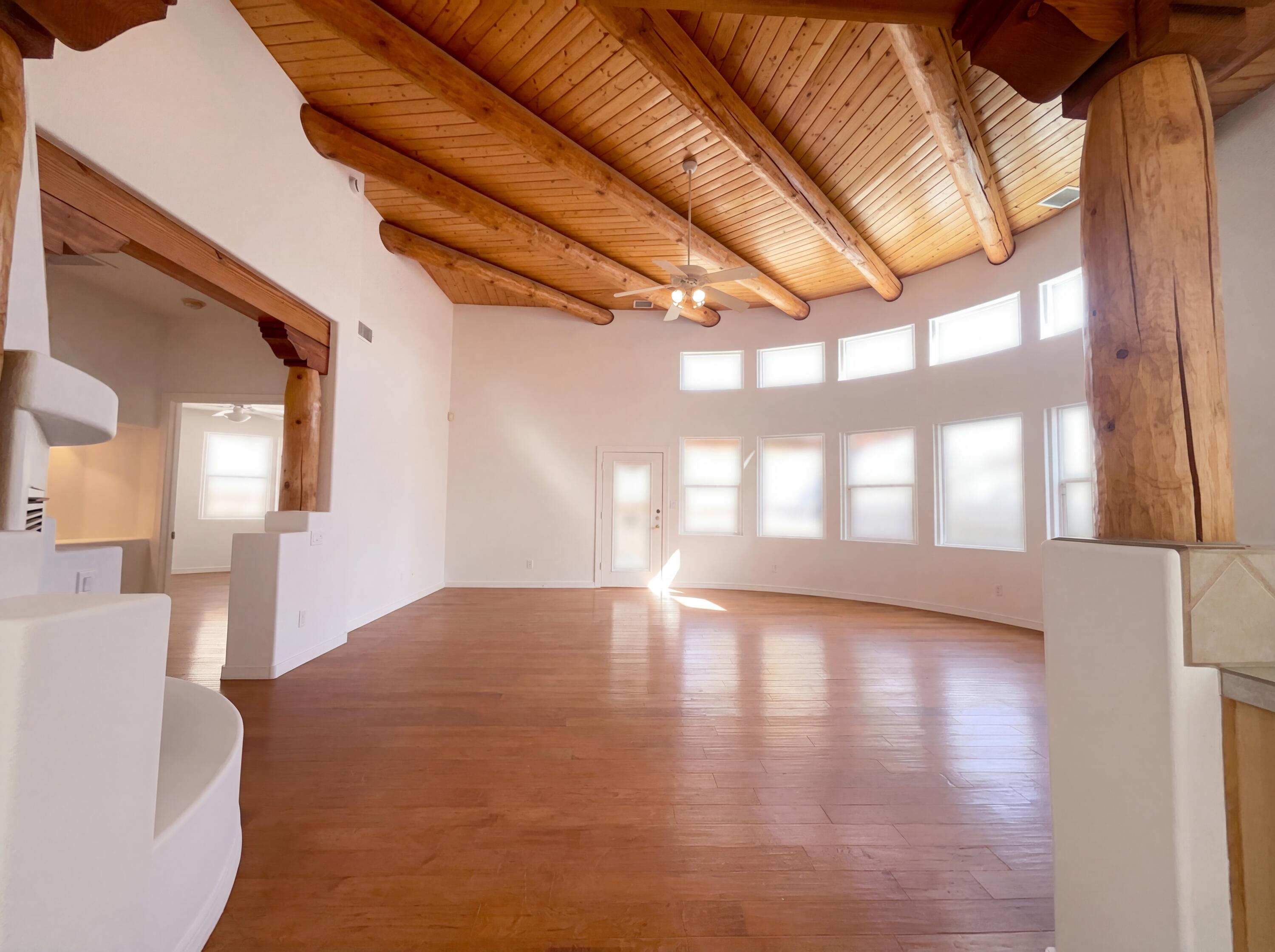 Photo 10 — 6331 Pima Place NW